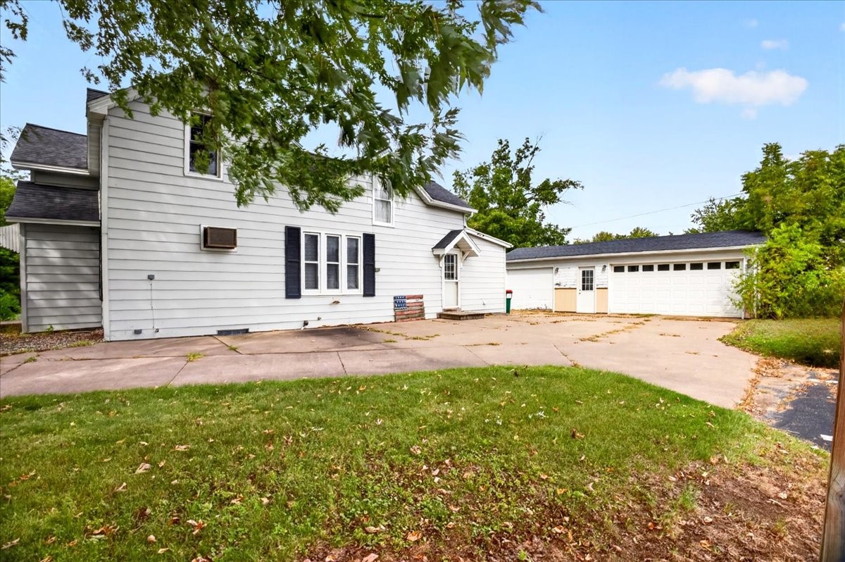 113 W Lincoln Avenue Property Photo 2
