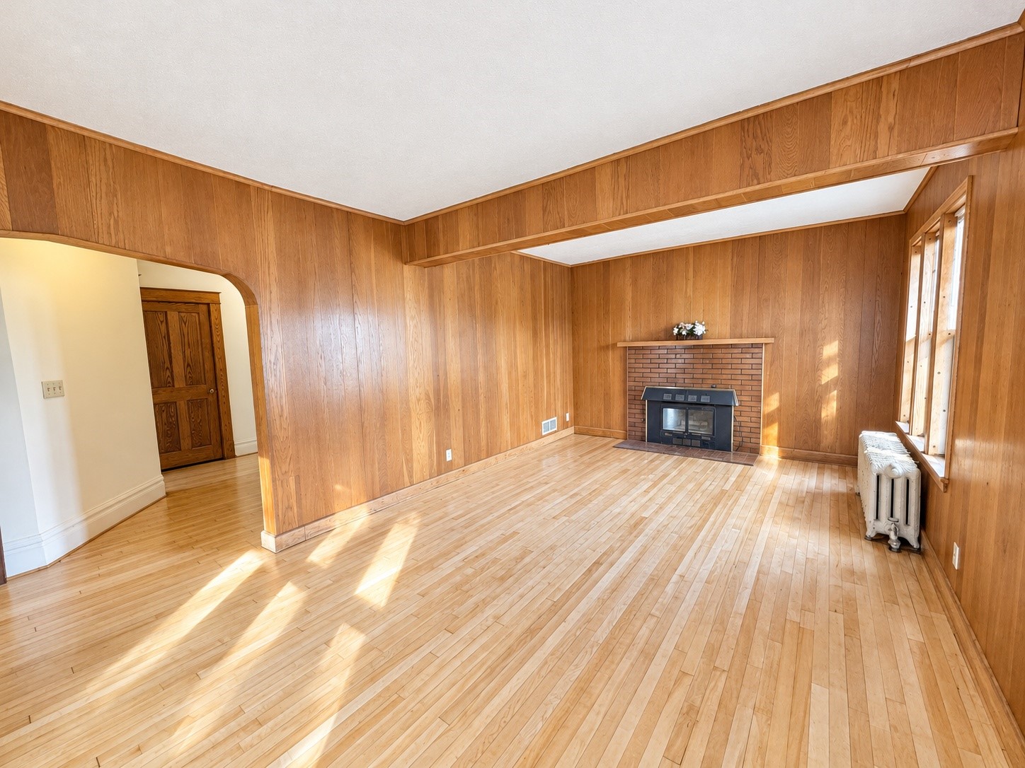 113 W Lincoln Avenue Property Photo 5