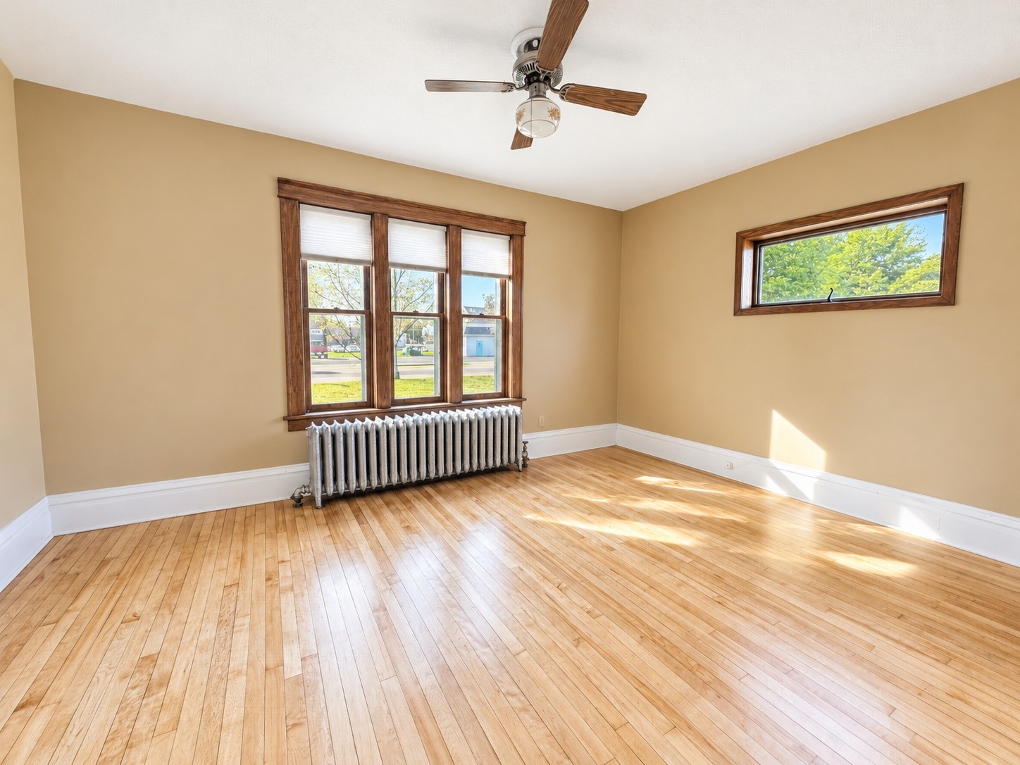 113 W Lincoln Avenue Property Photo 6