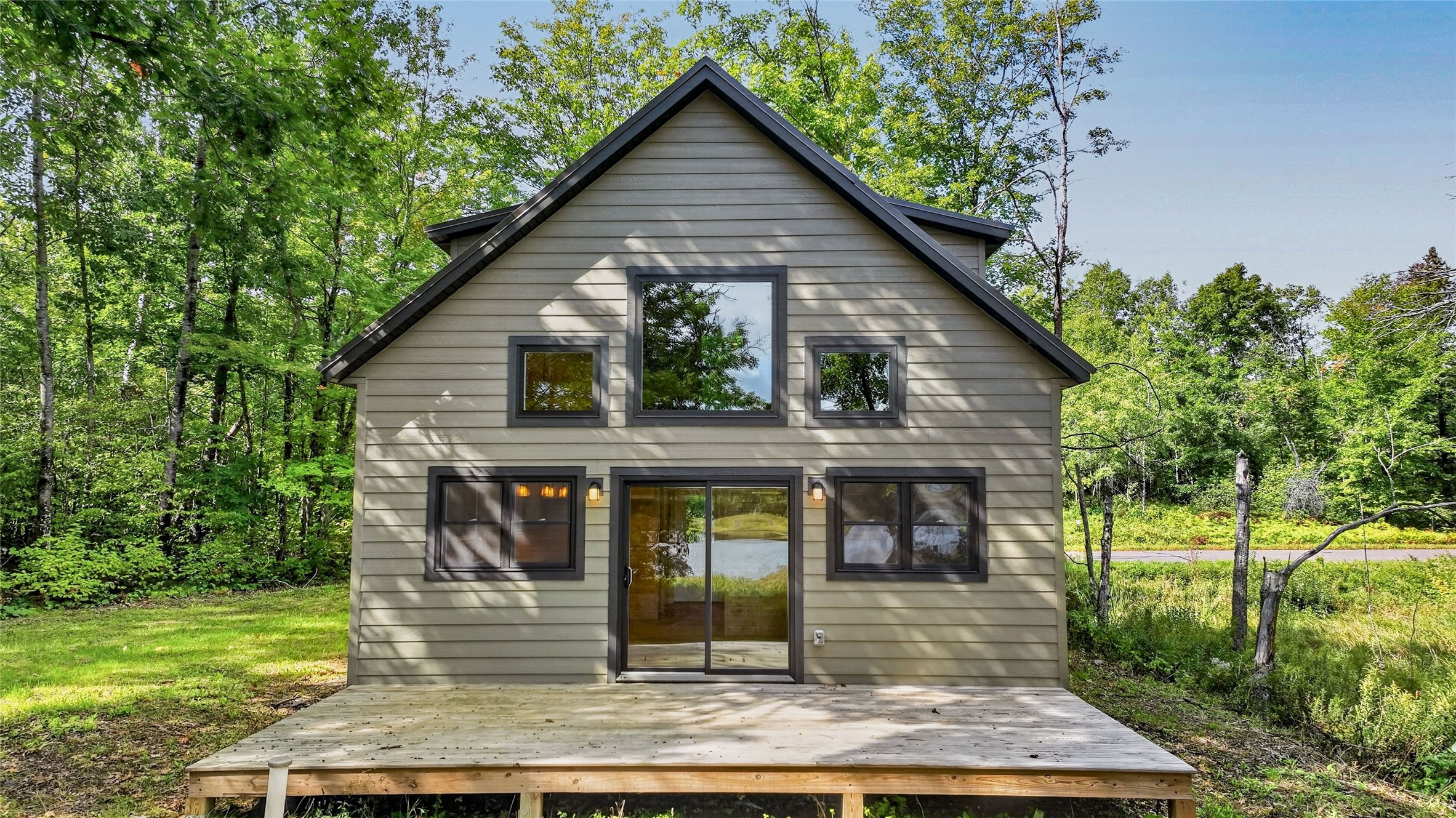 9842 N Gardner Lake Road Property Photo 1