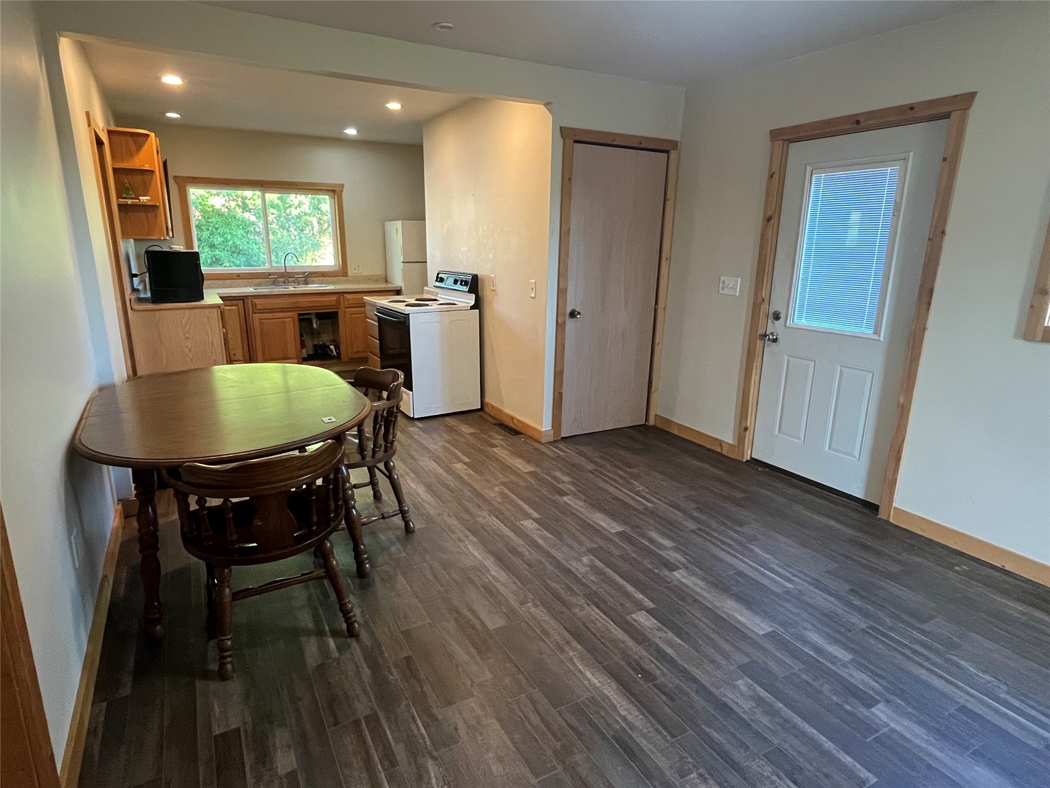 21920 N Sweden Road Property Photo 4