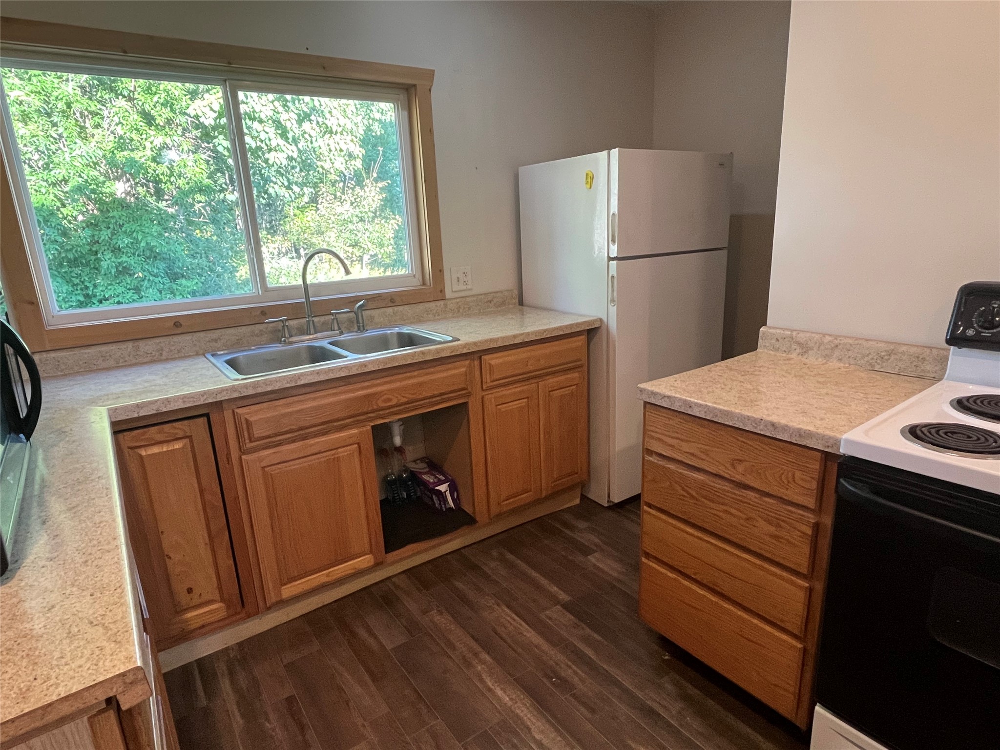 21920 N Sweden Road Property Photo 6
