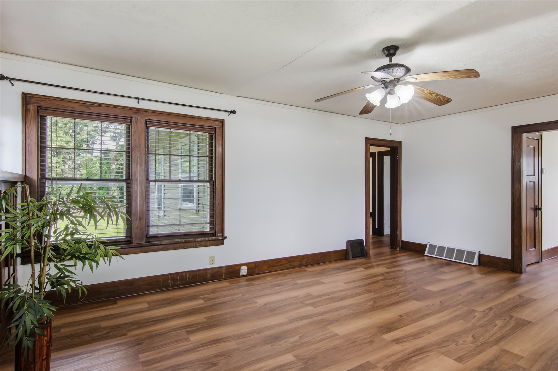 515 12th Avenue W Property Photo 11