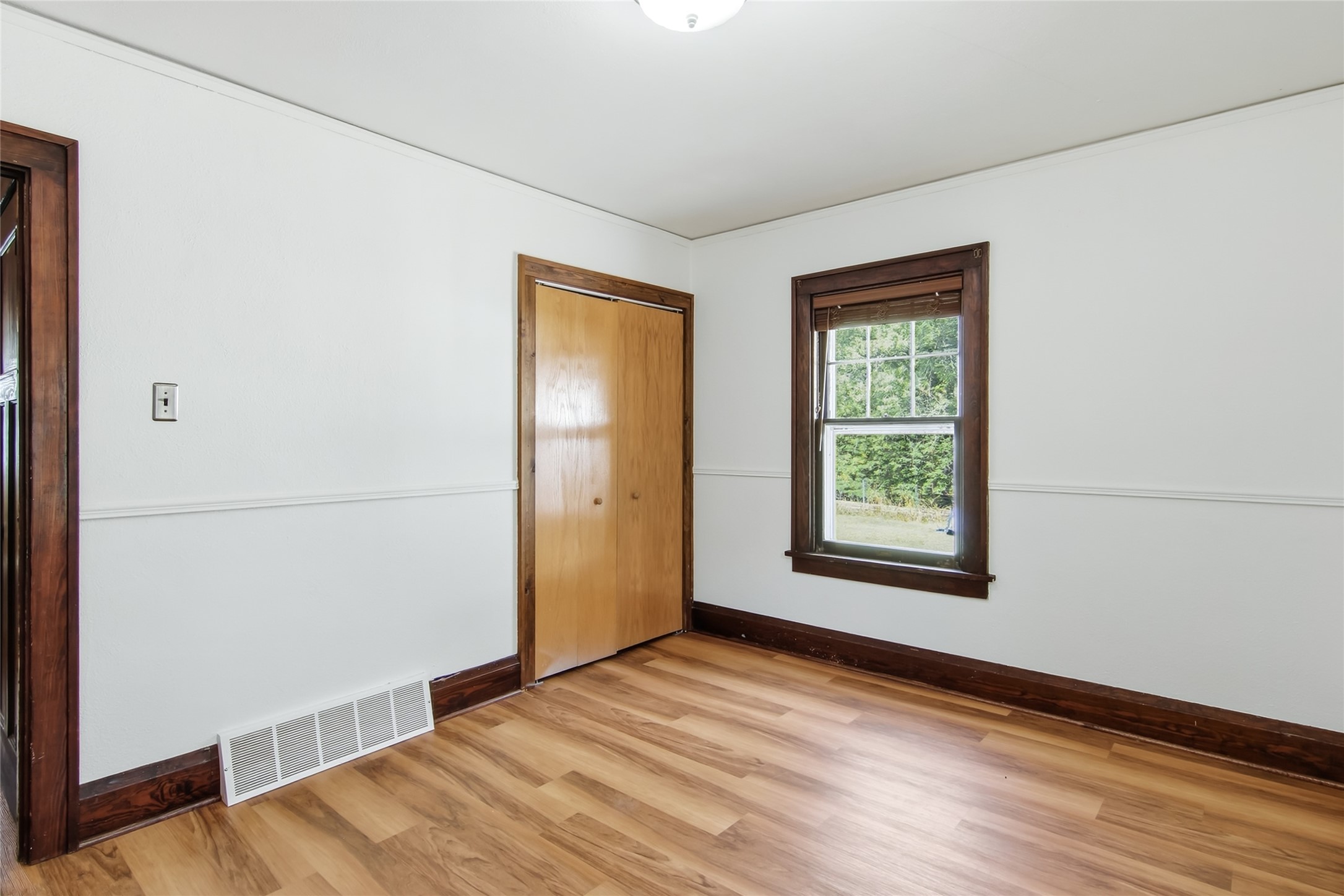 515 12th Avenue W Property Photo 13