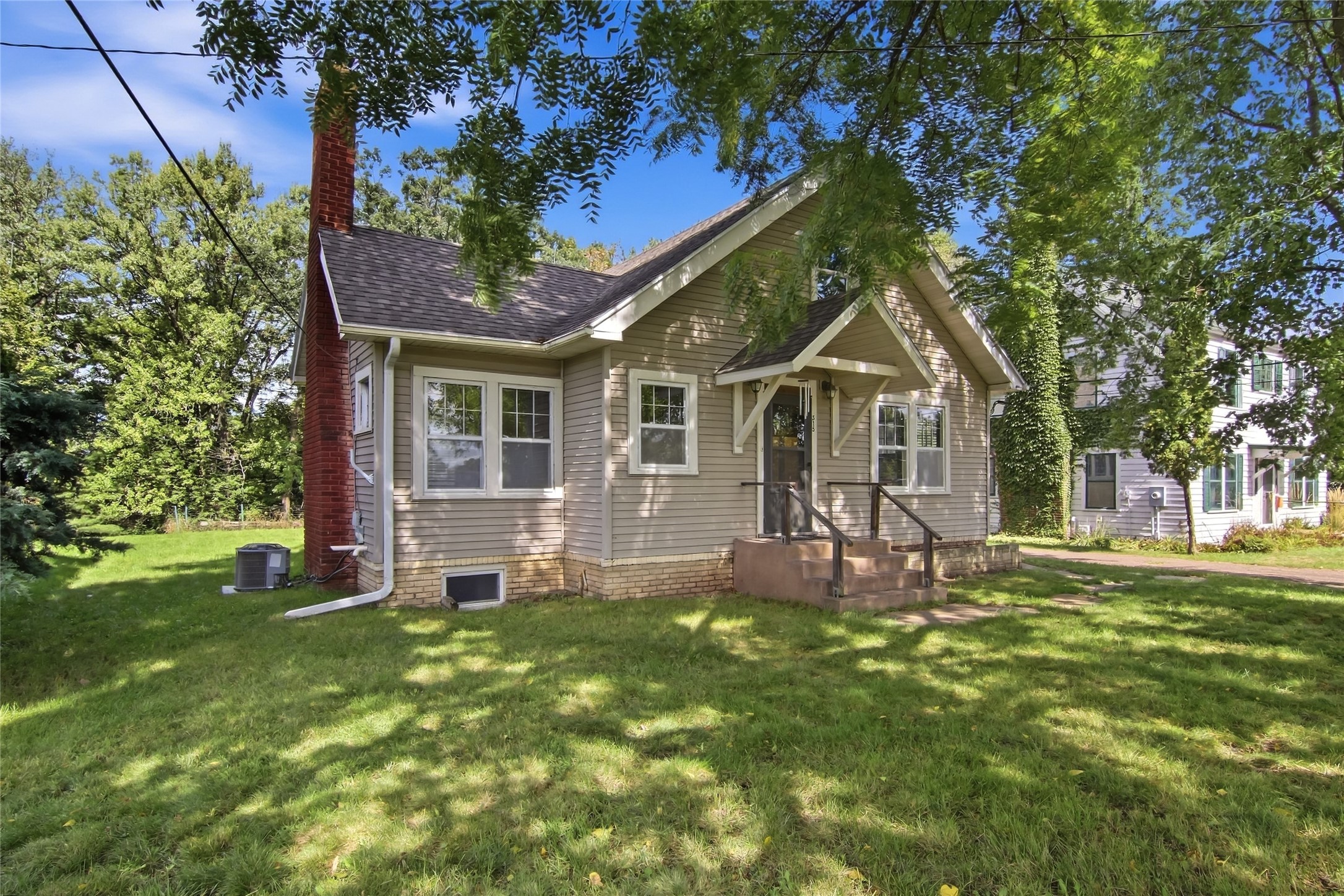 515 12th Avenue W Property Photo 30