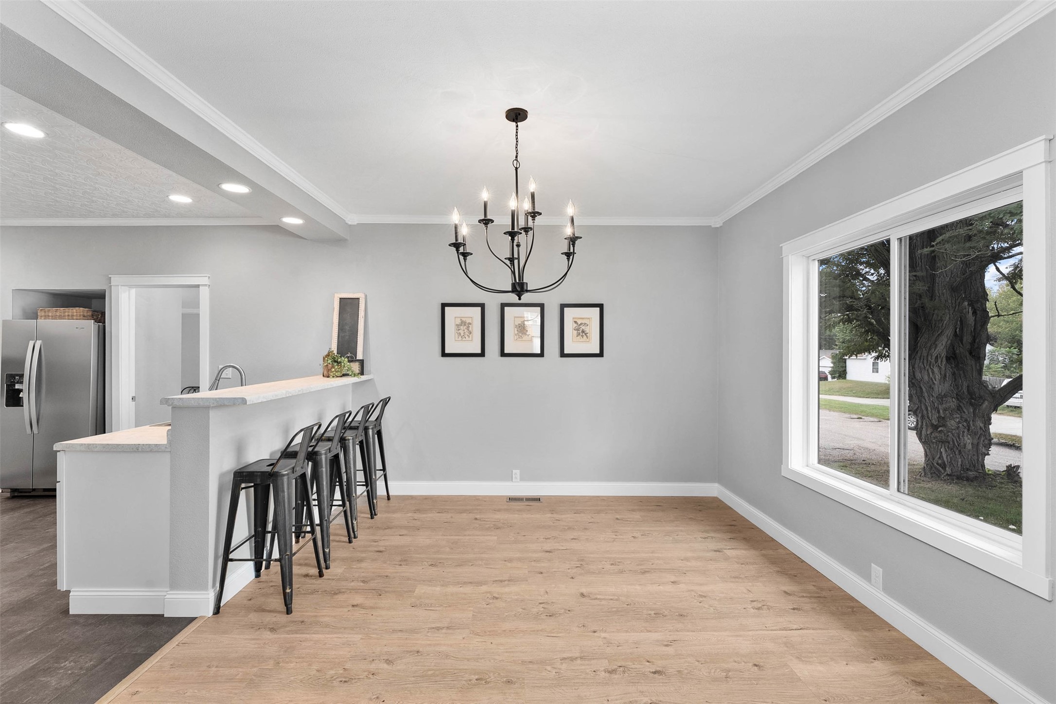 407 8th Avenue W Property Photo 10