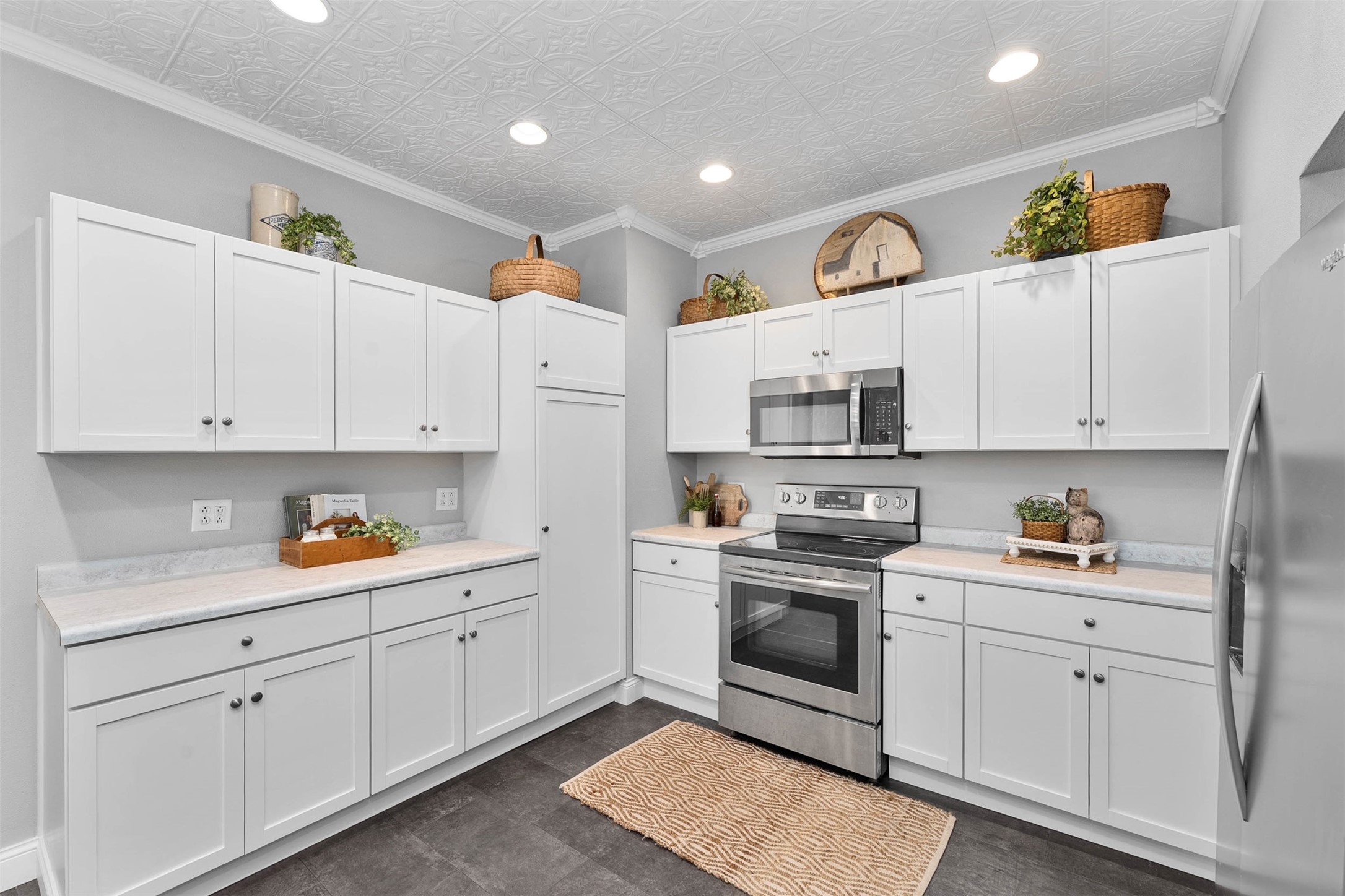 407 8th Avenue W Property Photo 15