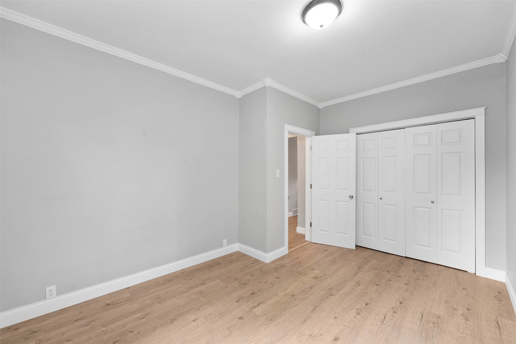 407 8th Avenue W Property Photo 24