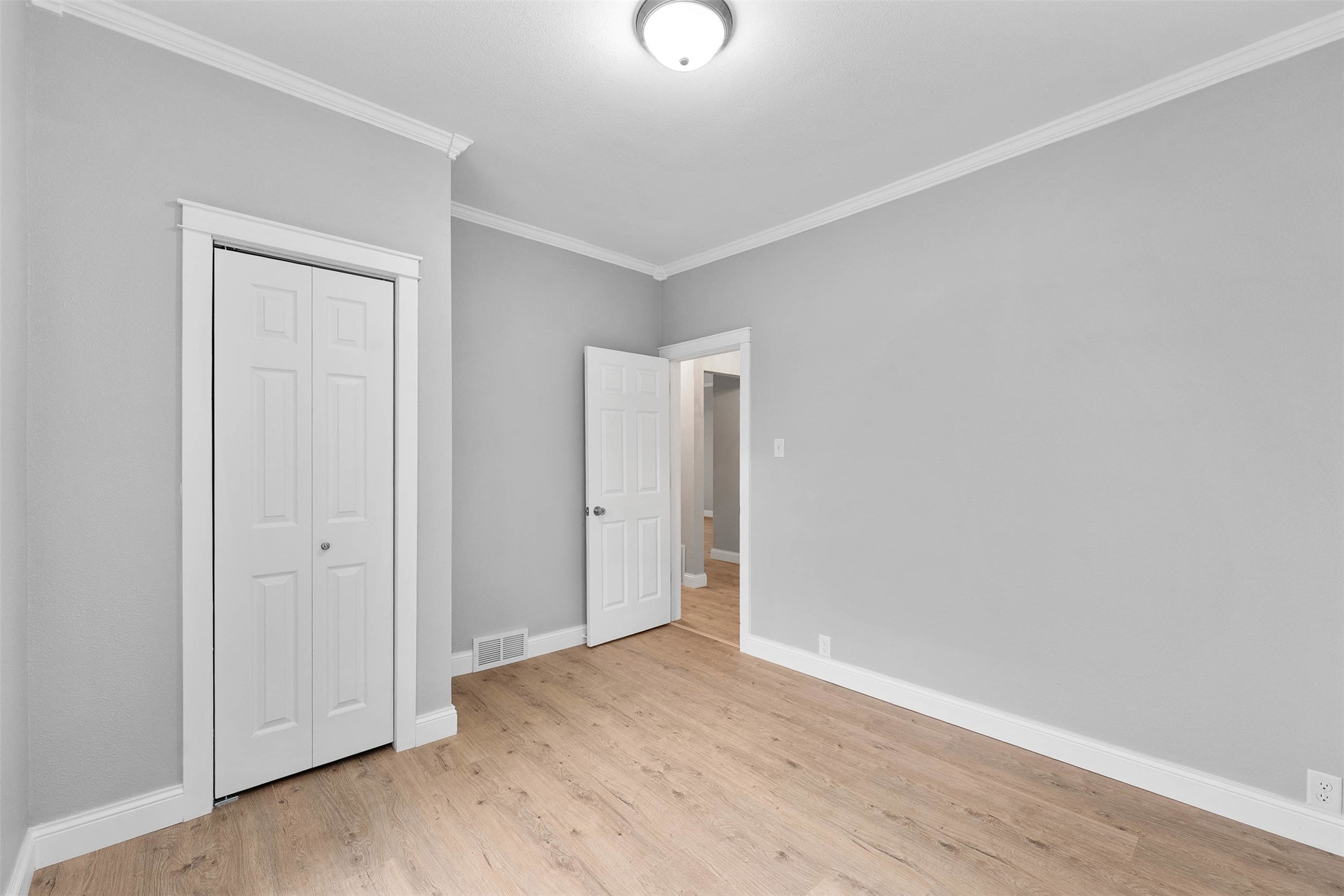 407 8th Avenue W Property Photo 28