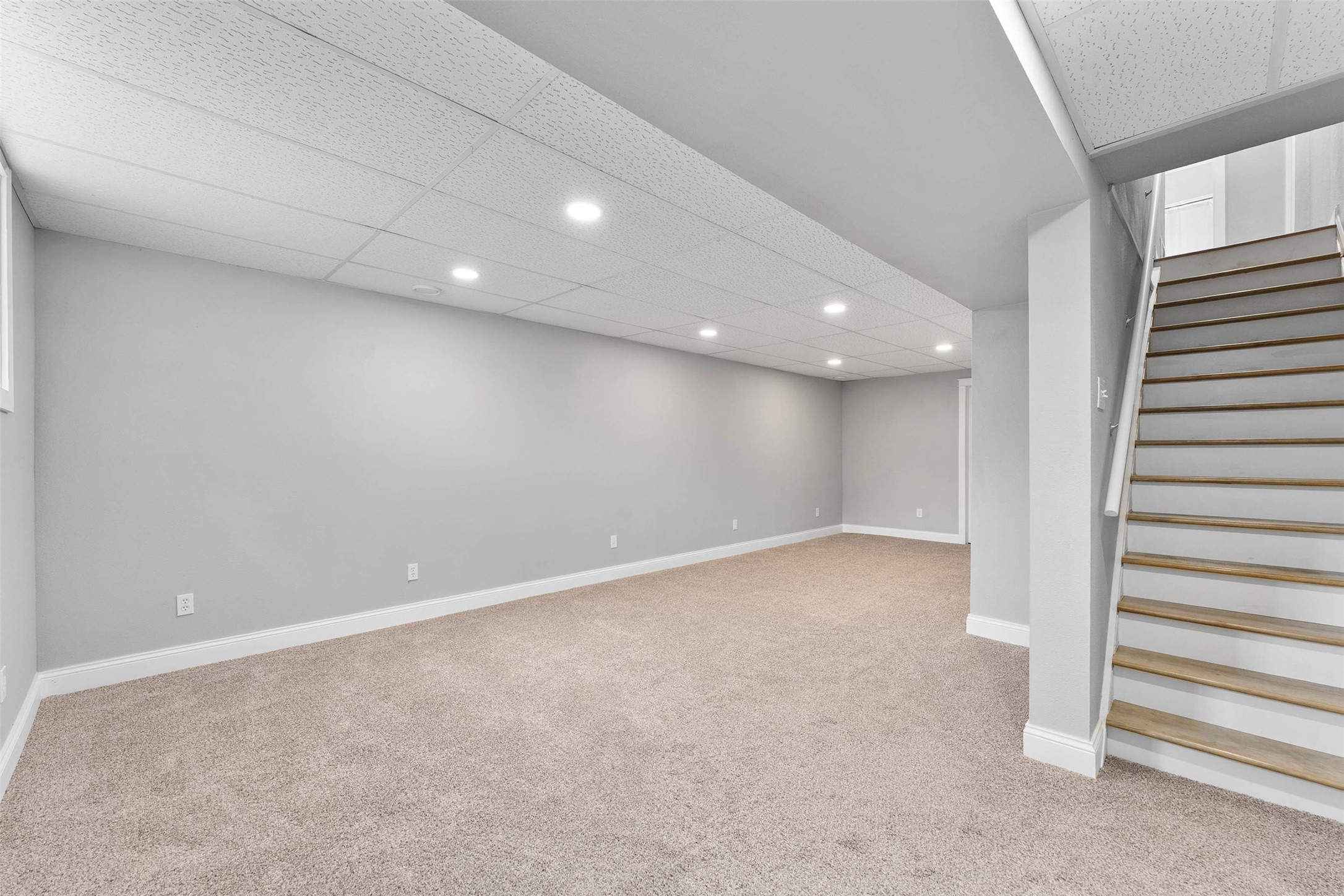 407 8th Avenue W Property Photo 29