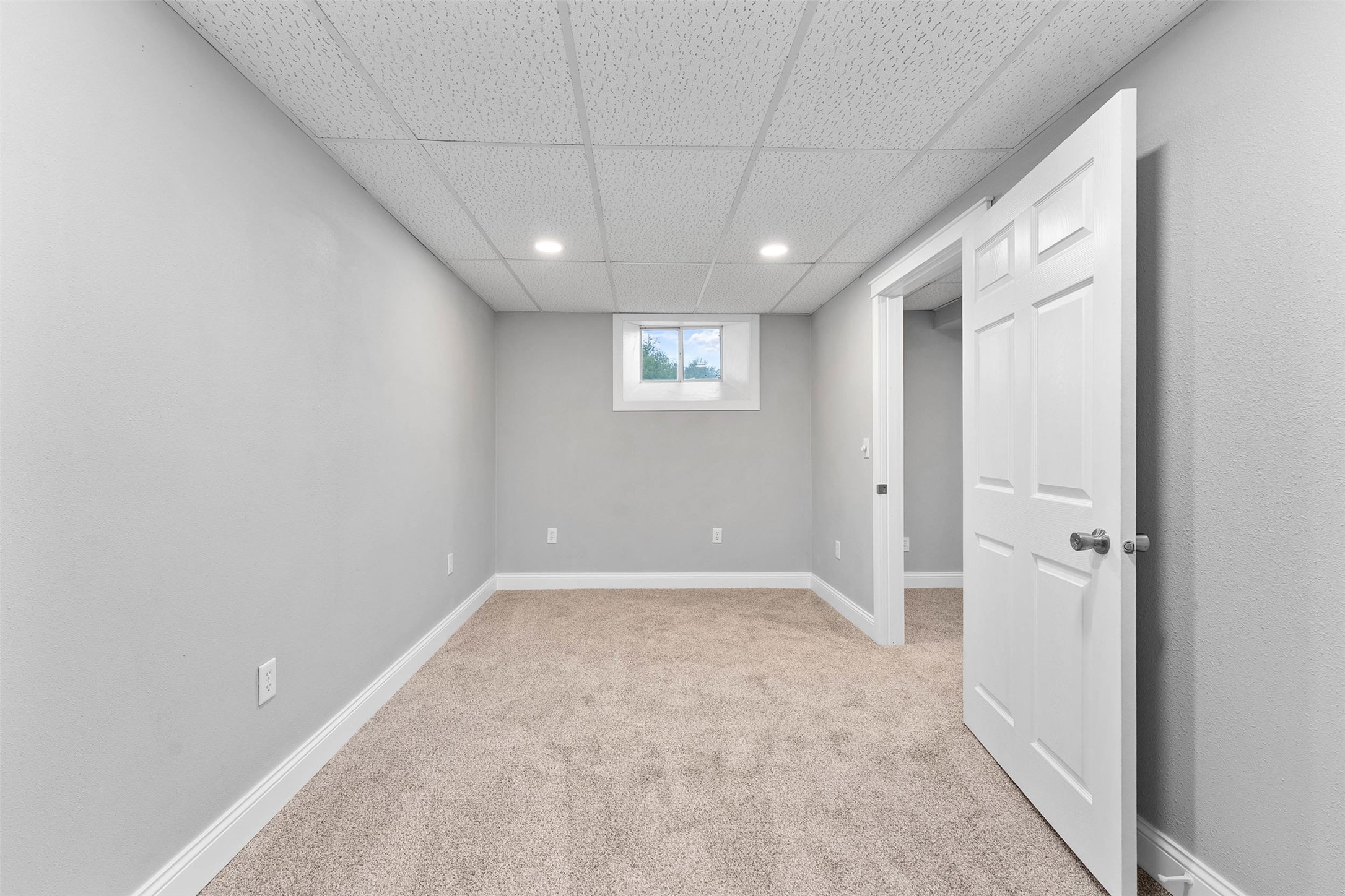 407 8th Avenue W Property Photo 33