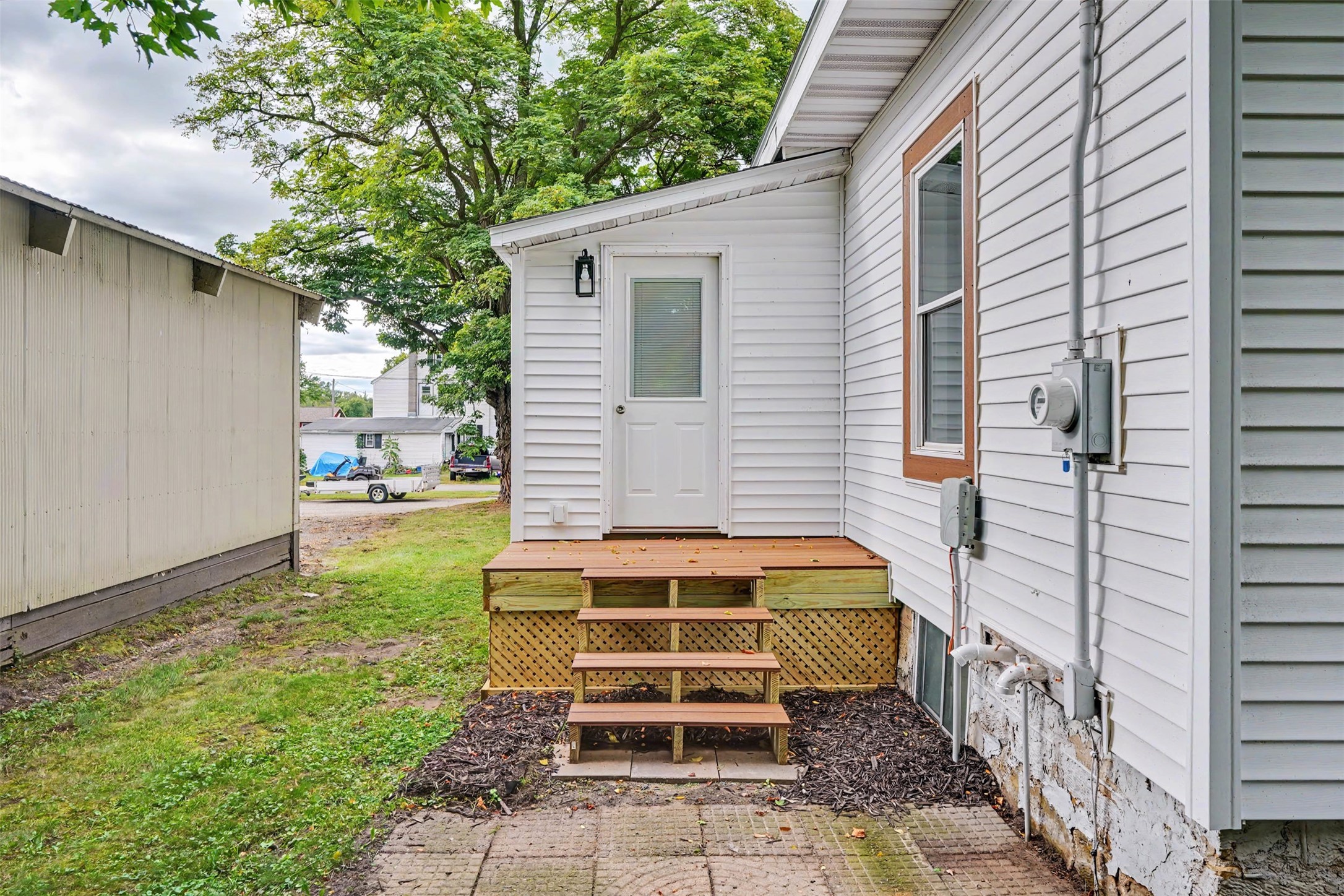 407 8th Avenue W Property Photo 39
