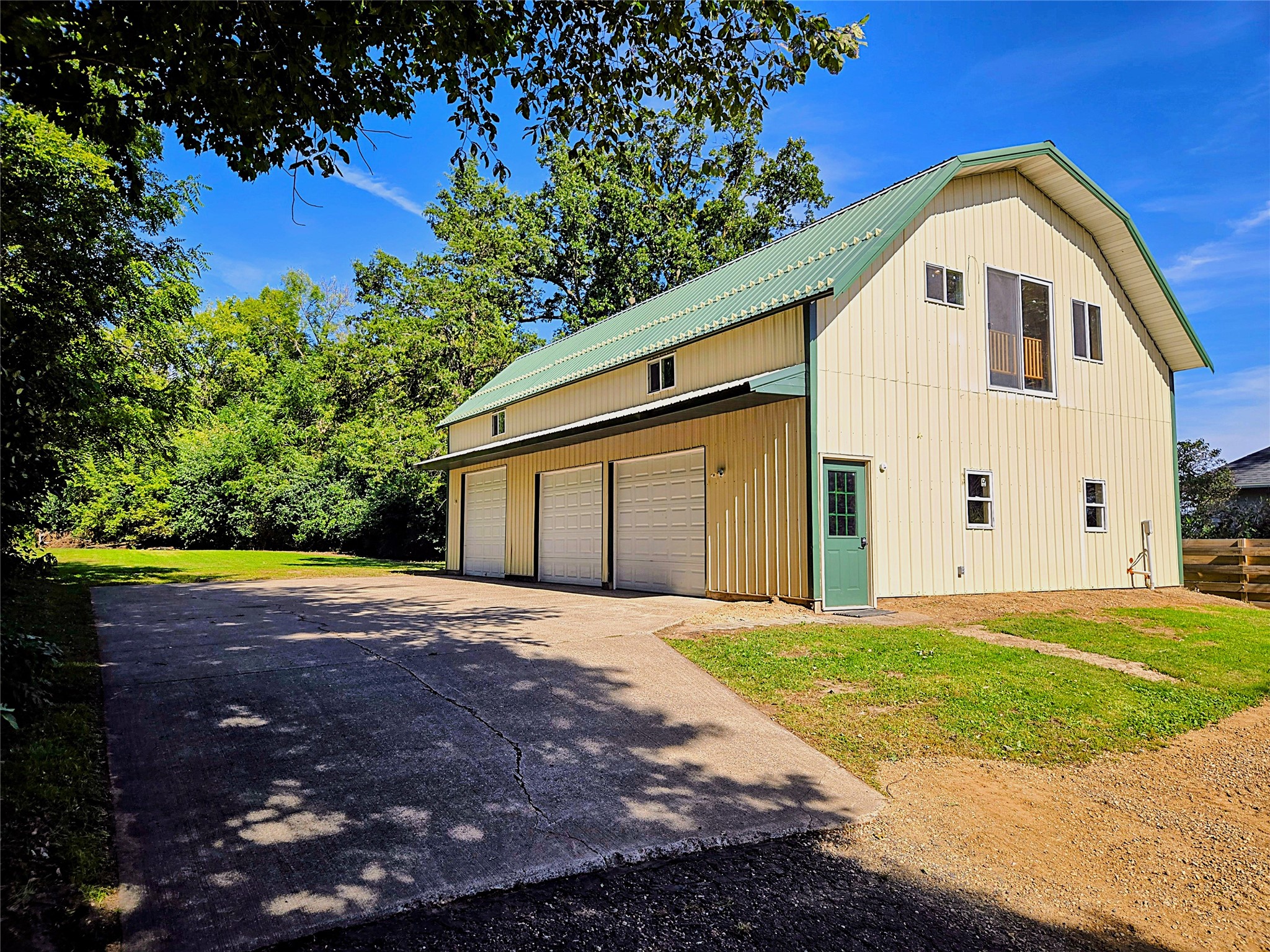 131 2nd Avenue Property Photo 2