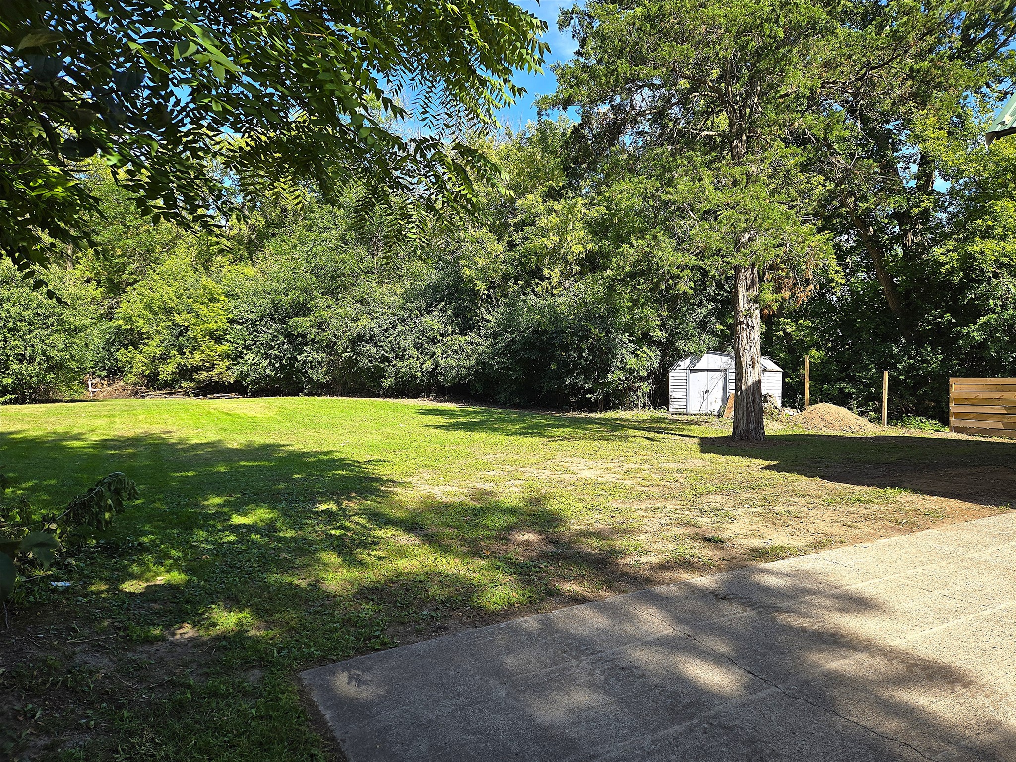 131 2nd Avenue Property Photo 7
