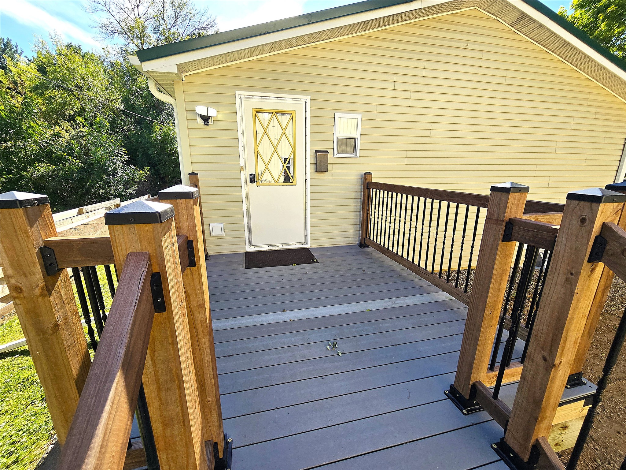 131 2nd Avenue Property Photo 8