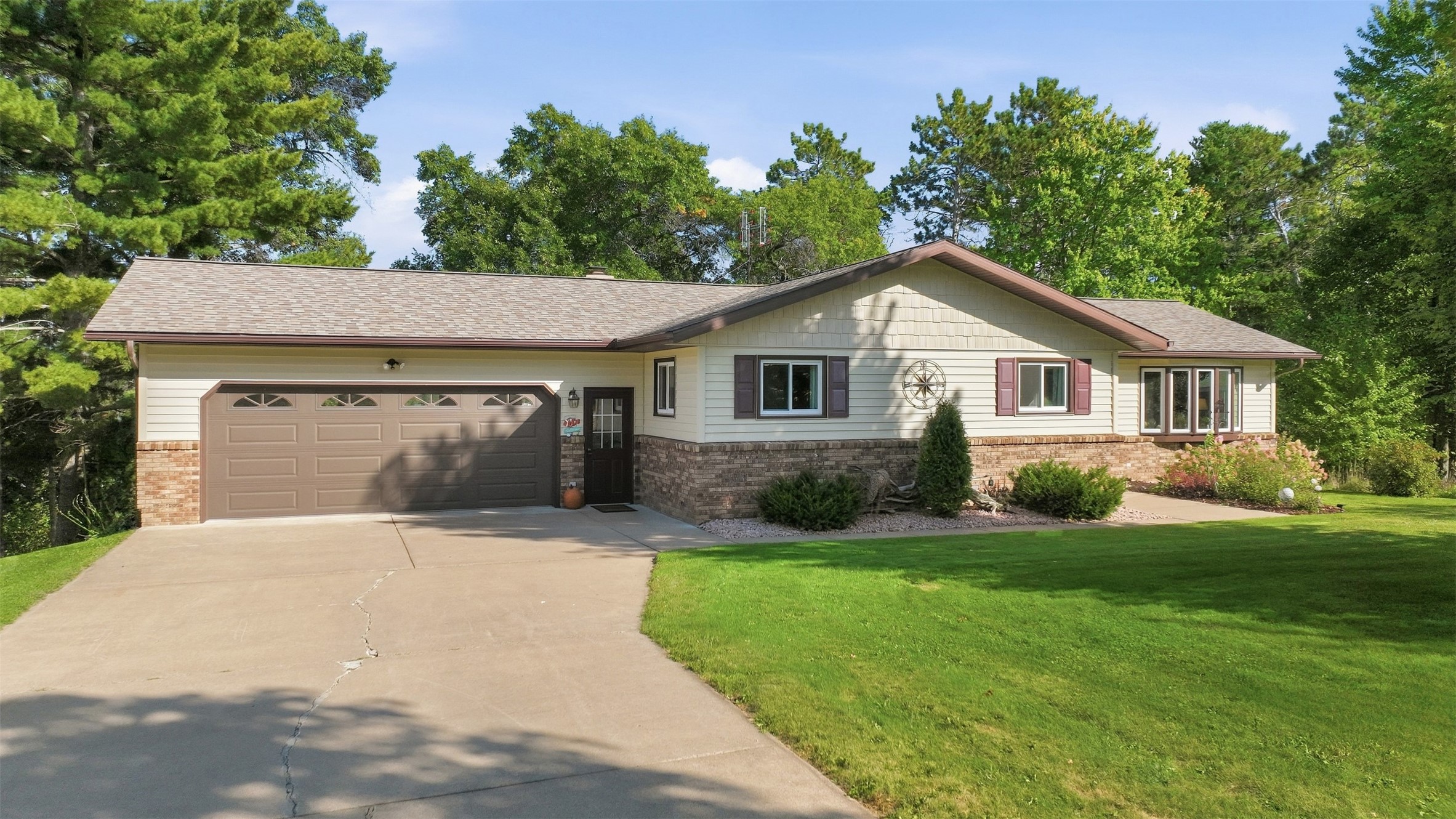 1047 24 1/2 Street Property Photo 4