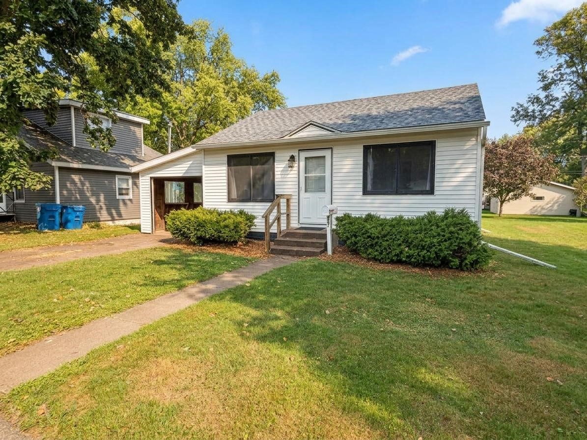 207 Hatten Avenue Property Photo 2