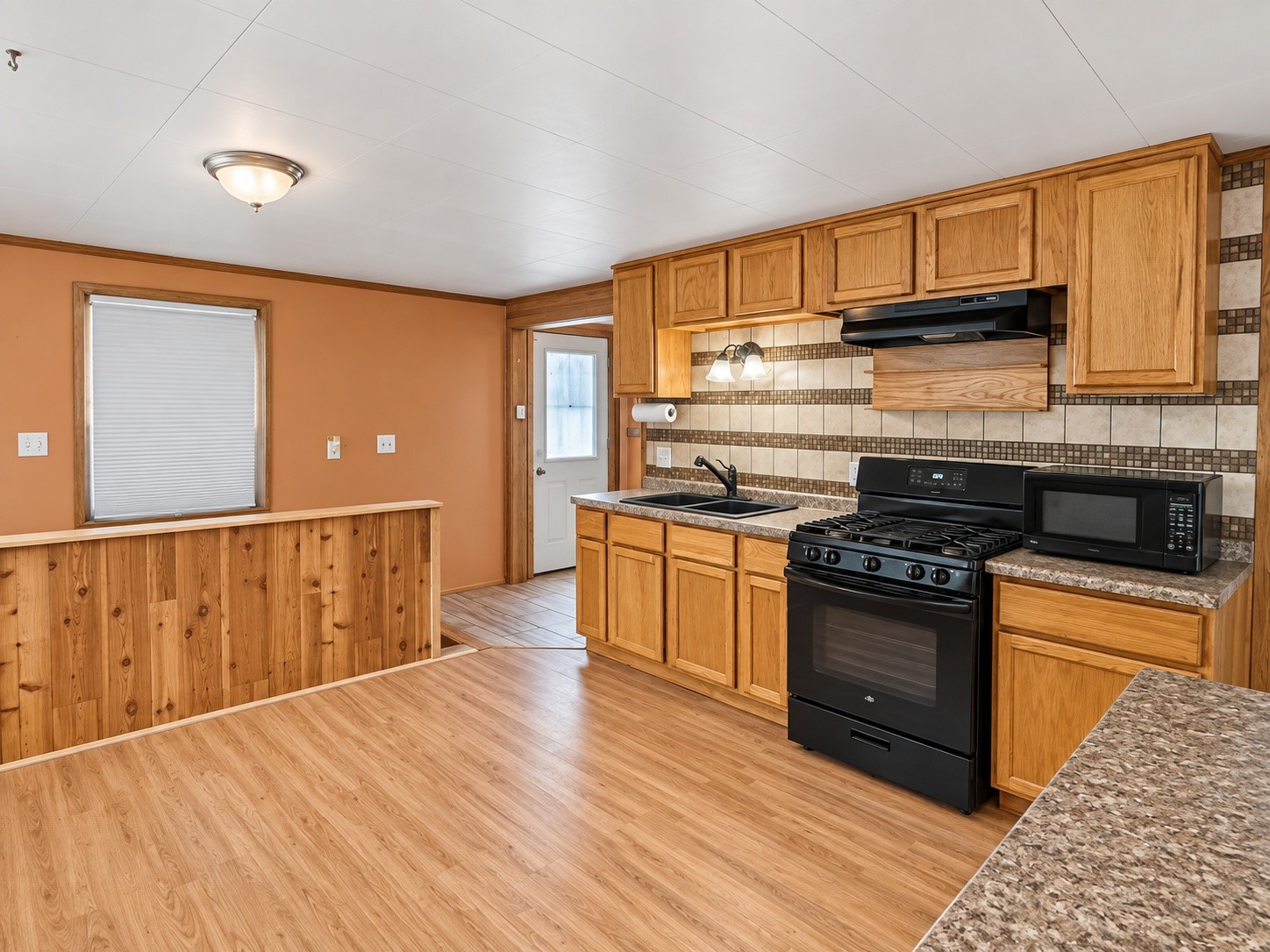 6808 W Woodland Lane Property Photo 7