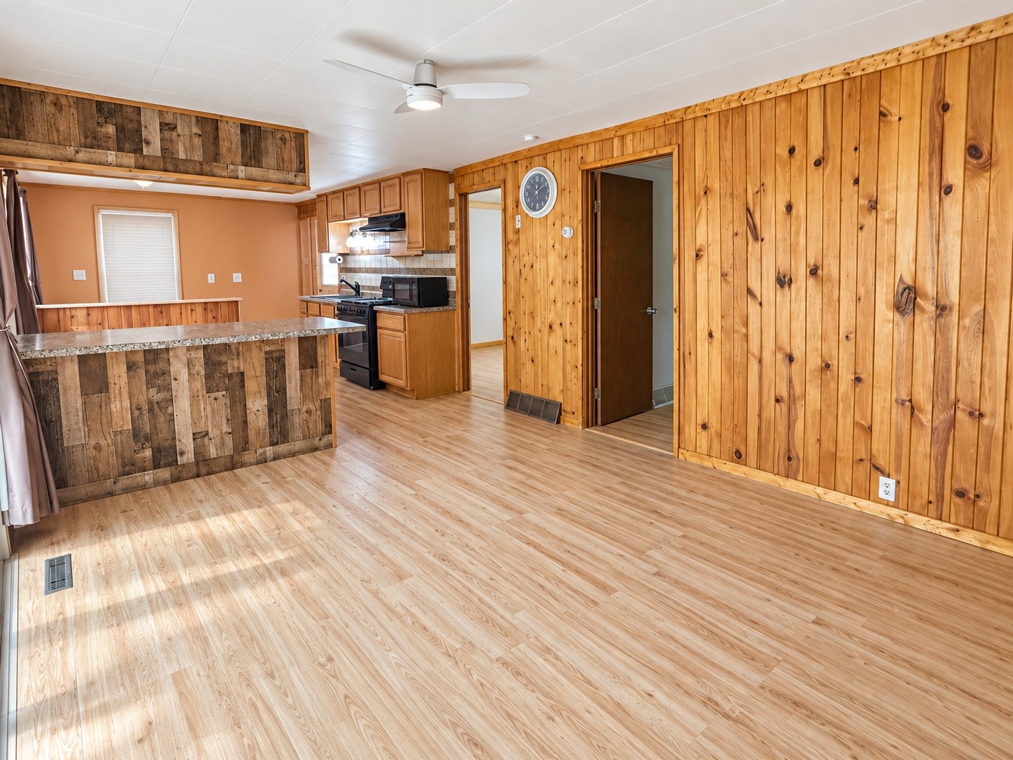 6808 W Woodland Lane Property Photo 11
