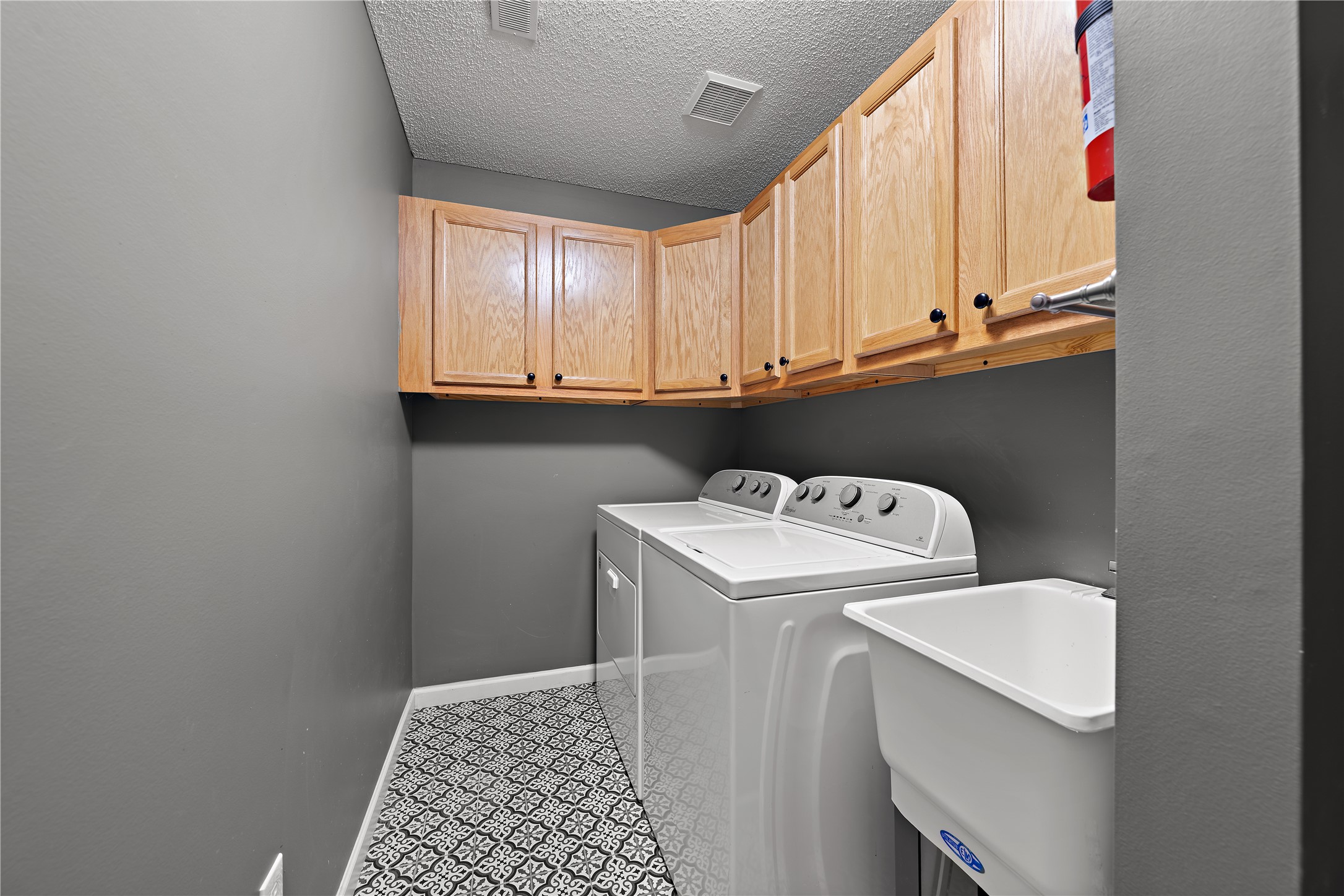 1423 Hunter Hill Road Property Photo 17
