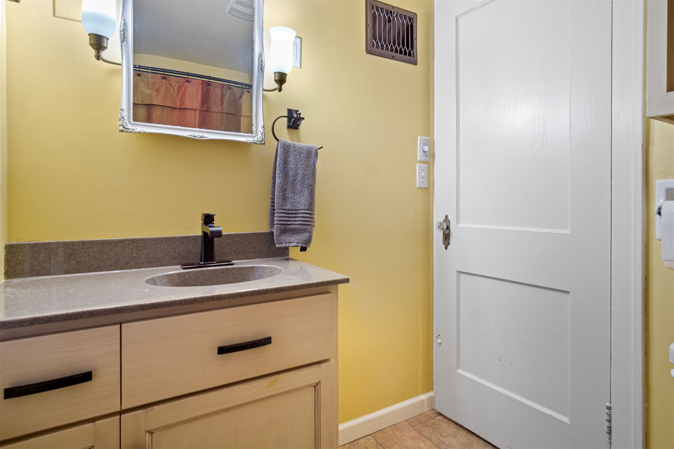 2017 11th Street Property Photo 28