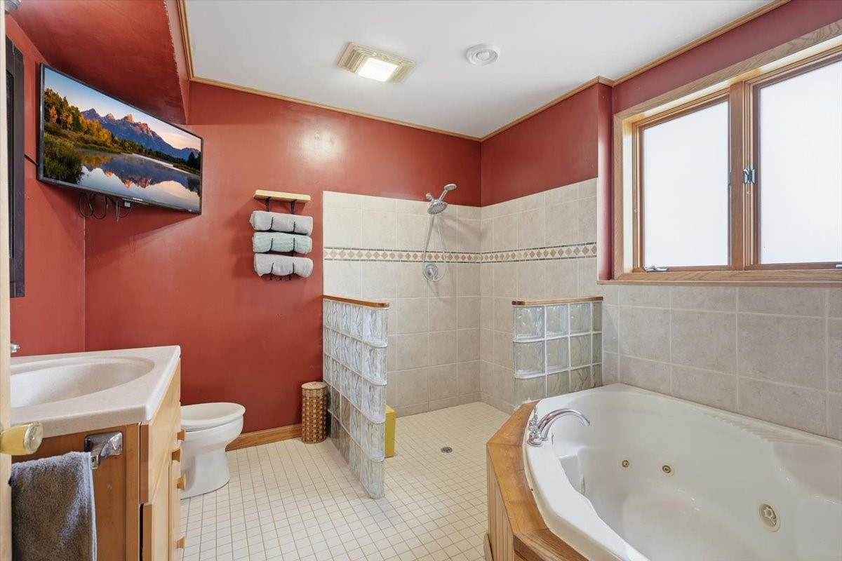 W4421 825th Avenue Property Photo 16