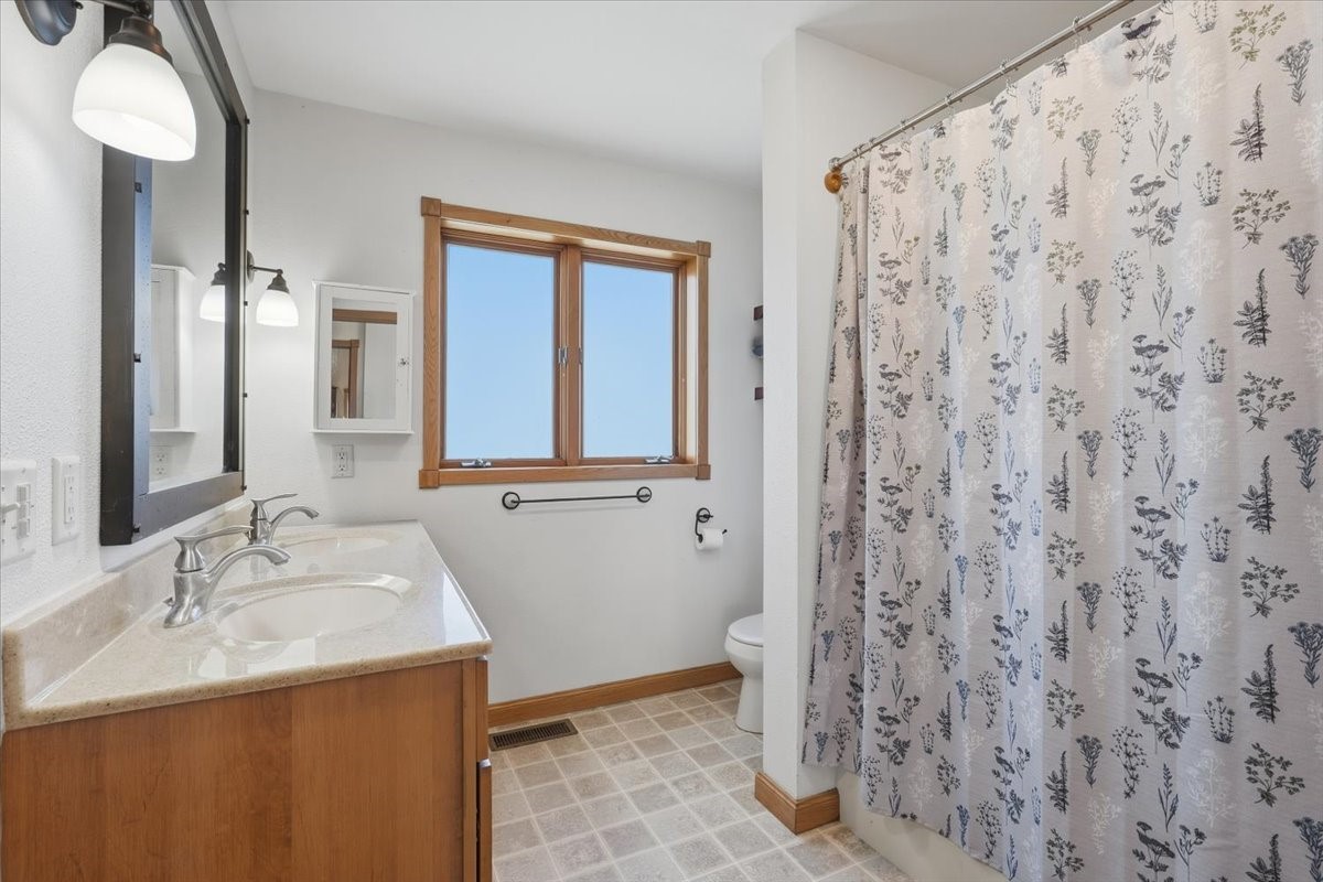 W4421 825th Avenue Property Photo 17