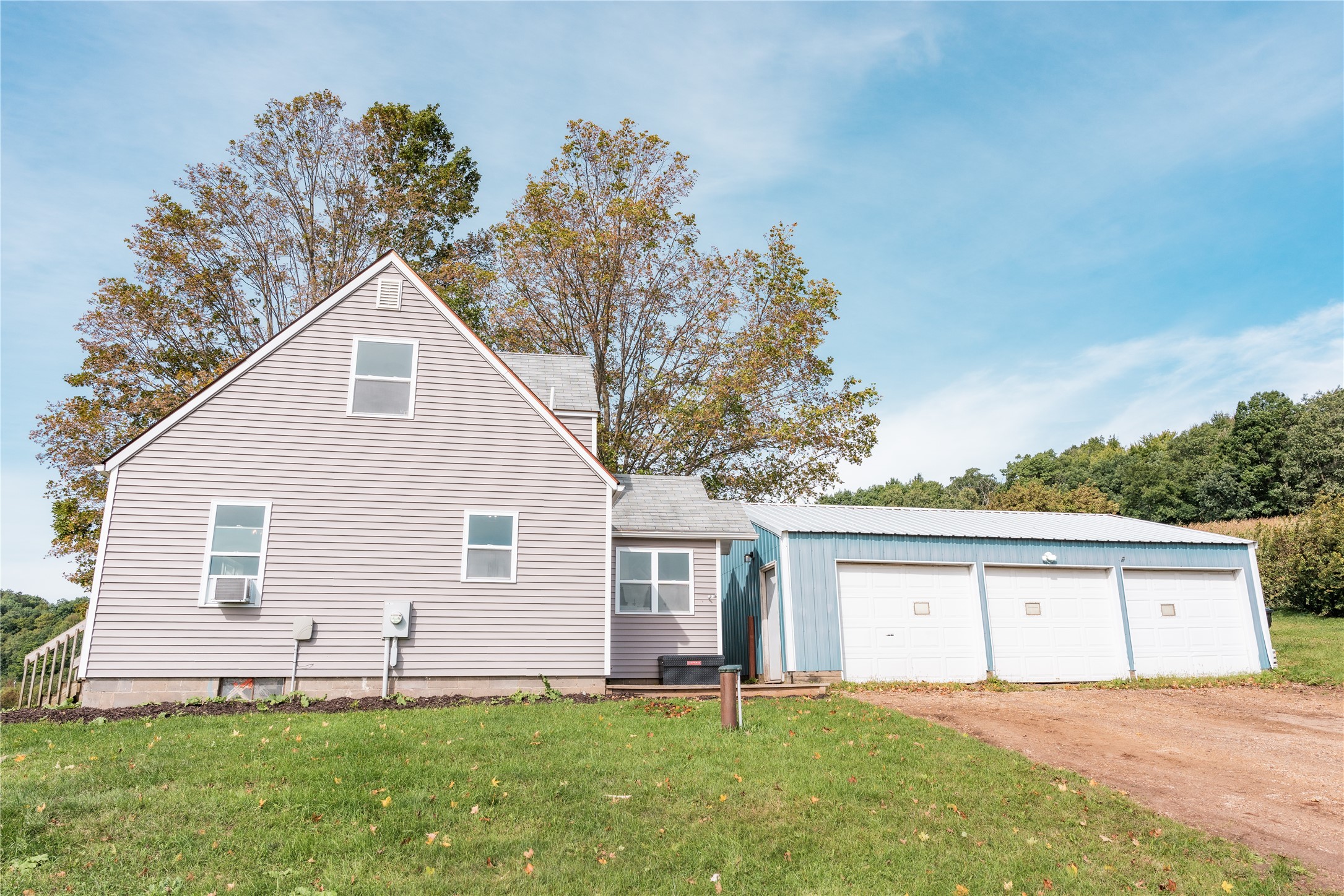 E2415 County Road V Property Photo 3
