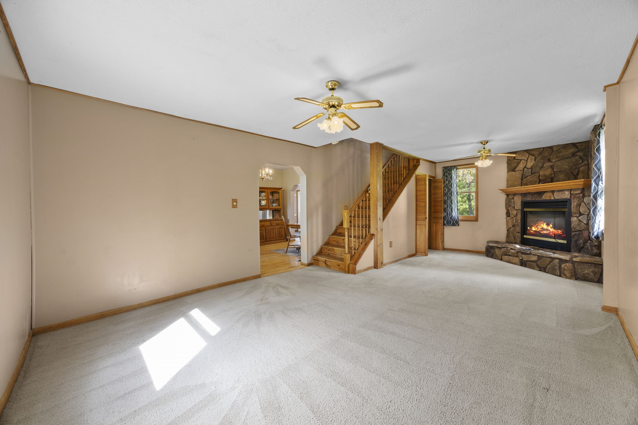 400 South Road Property Photo 6