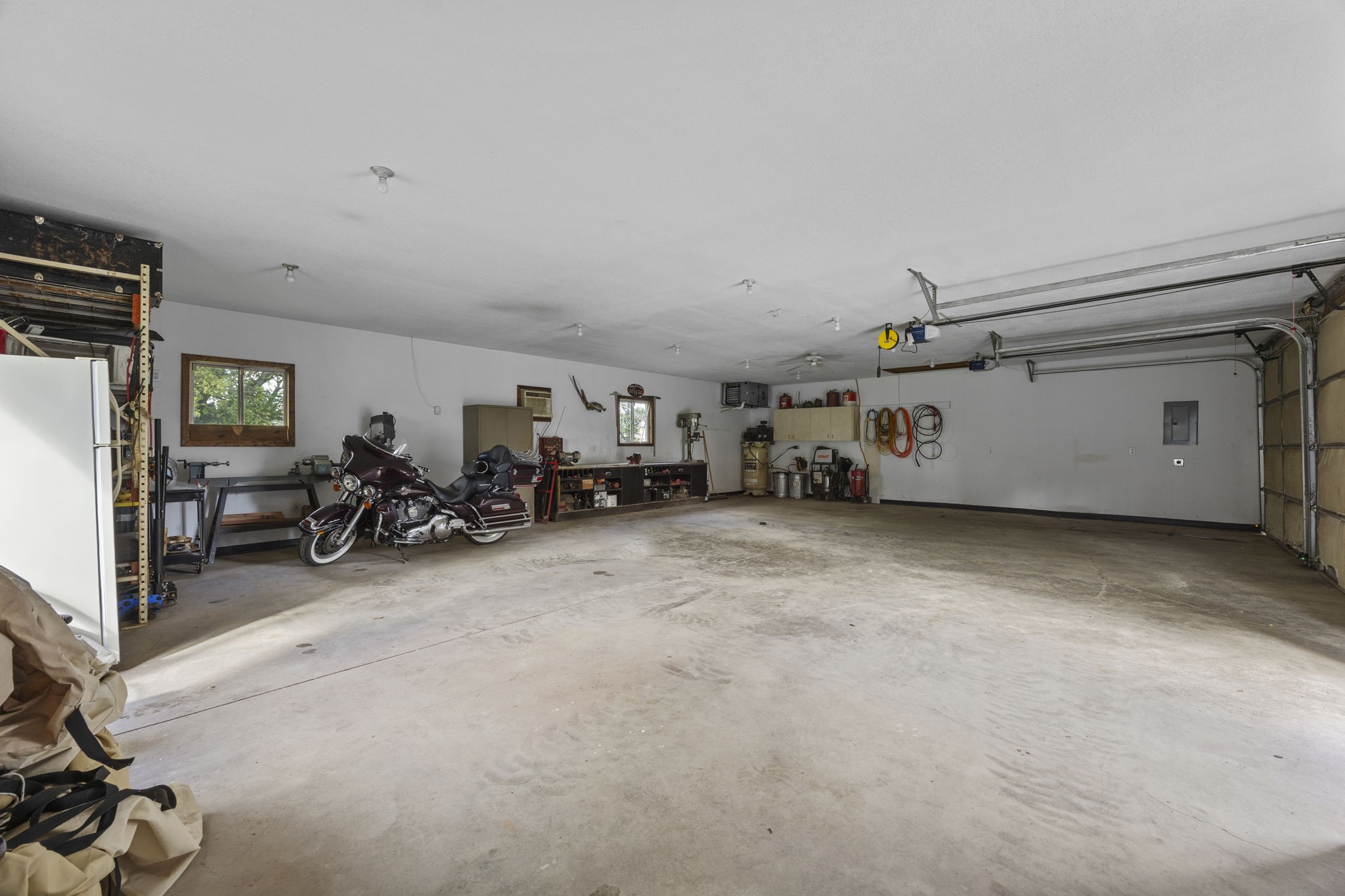 400 South Road Property Photo 29