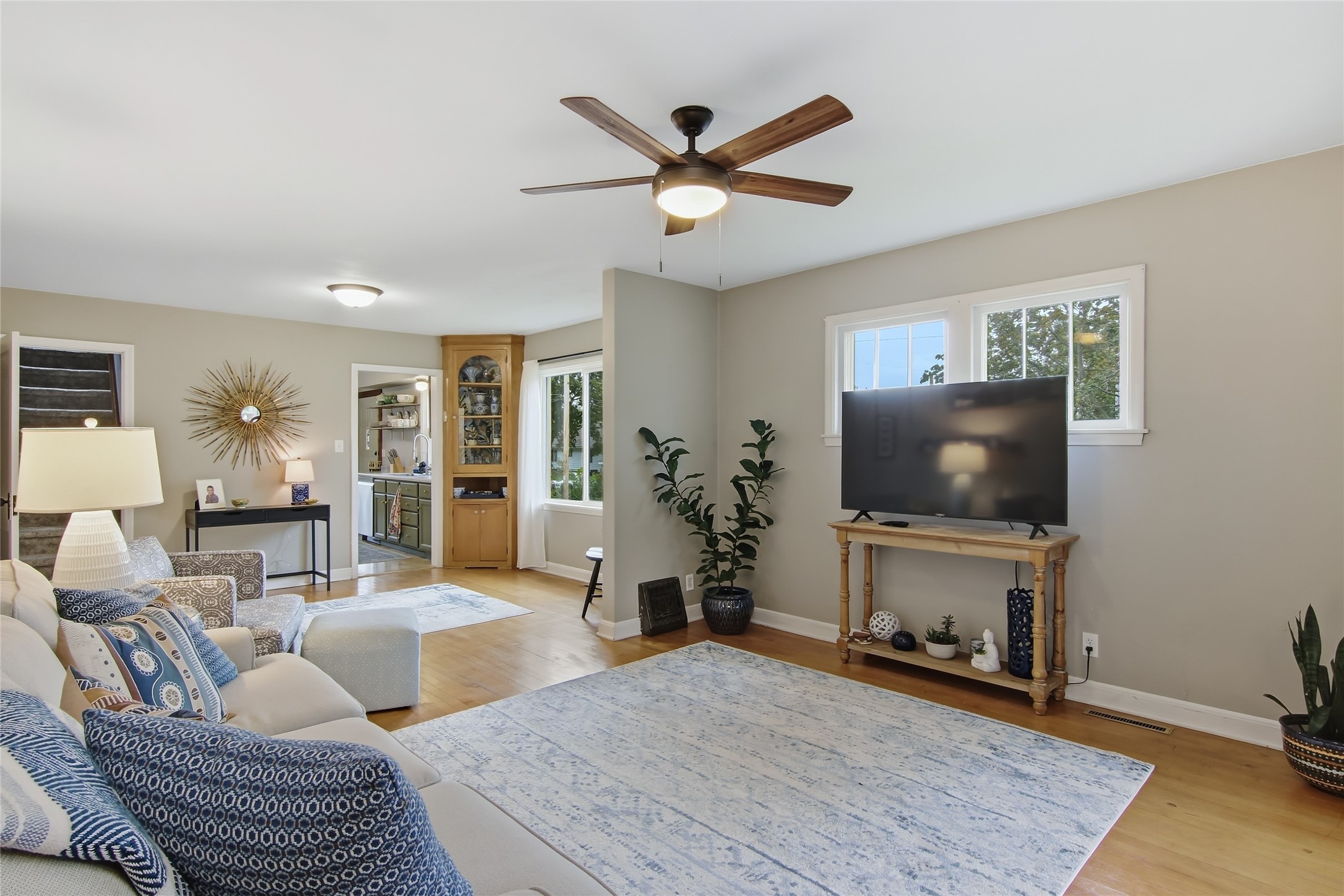 1324 Sherwin Avenue Property Photo 2