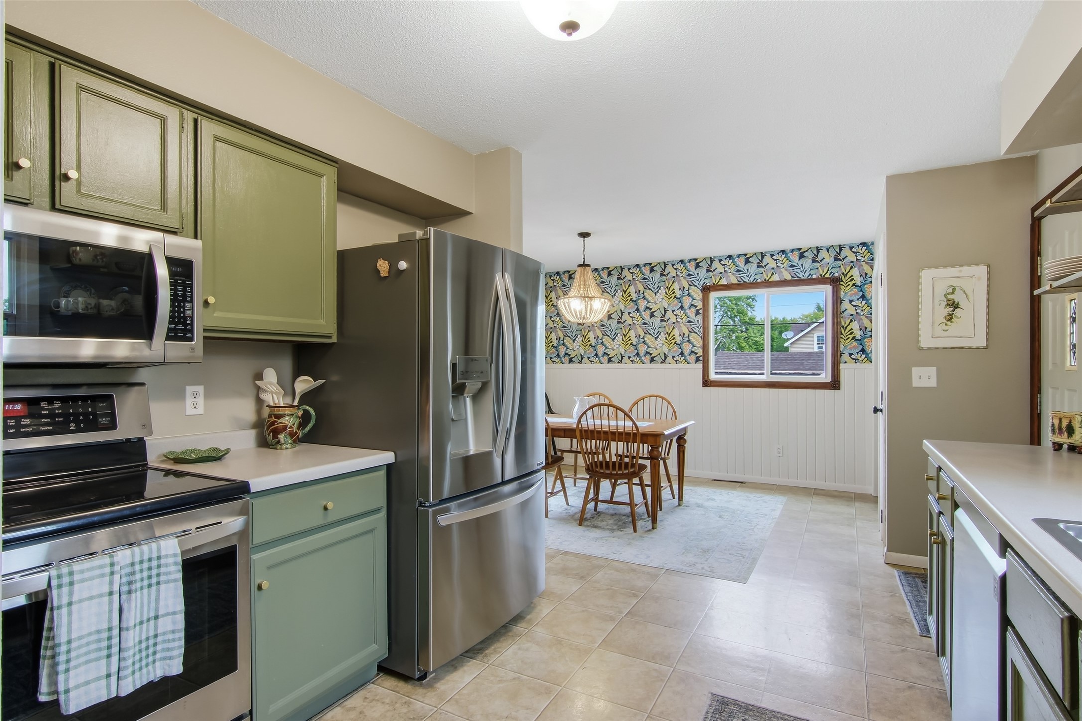 1324 Sherwin Avenue Property Photo 9