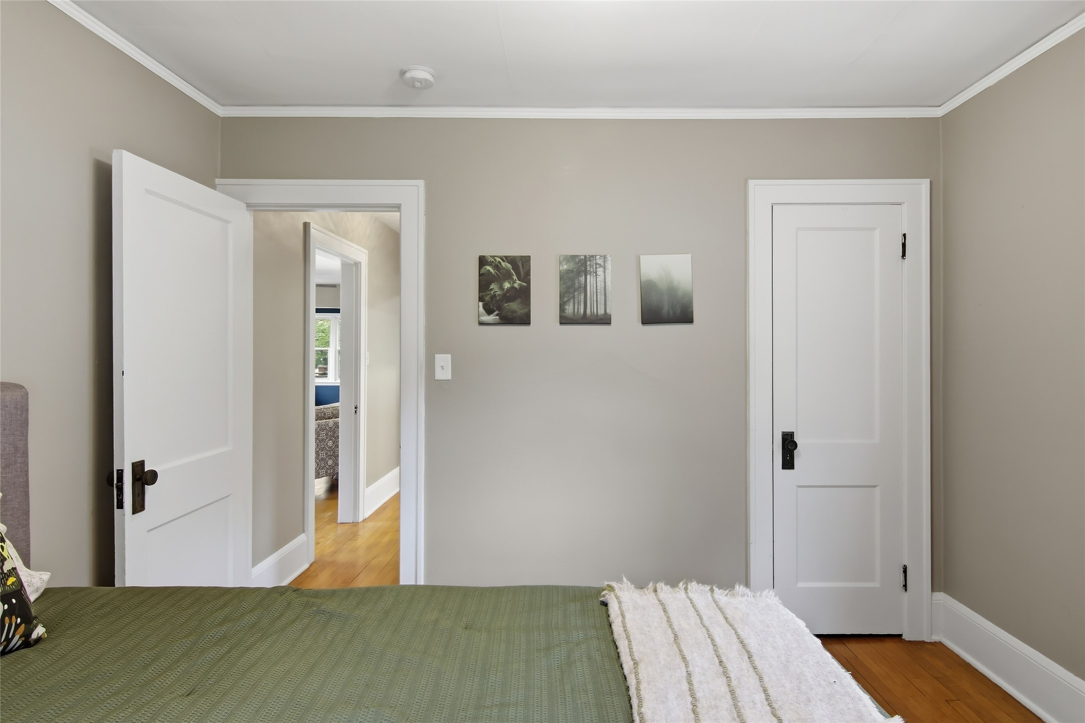 1324 Sherwin Avenue Property Photo 18