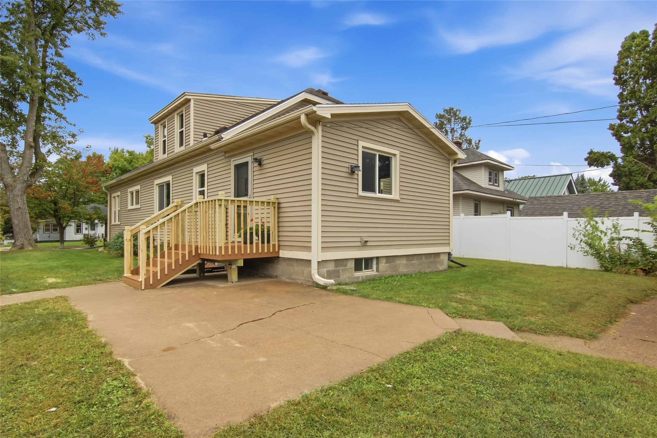1324 Sherwin Avenue Property Photo 29