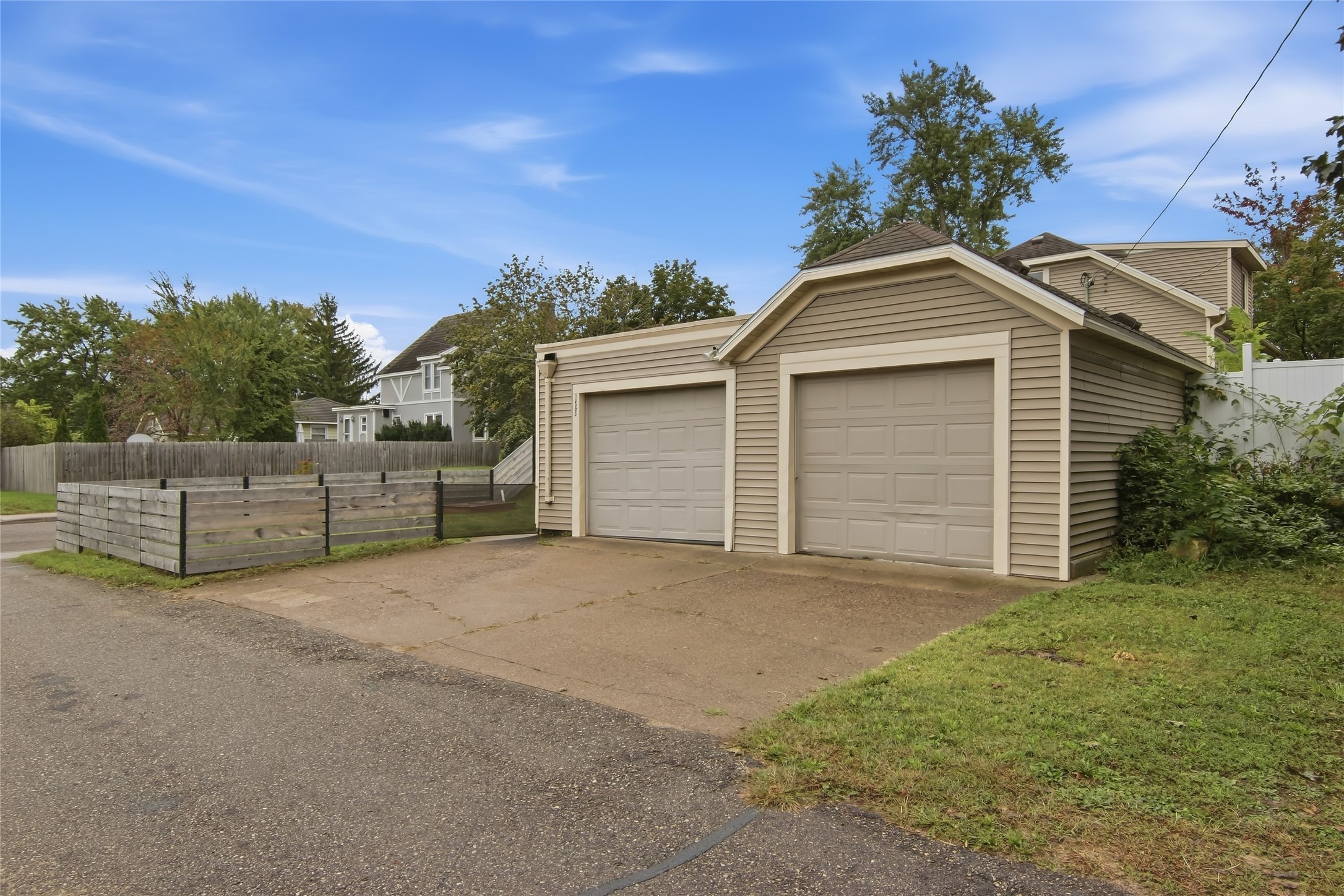 1324 Sherwin Avenue Property Photo 33