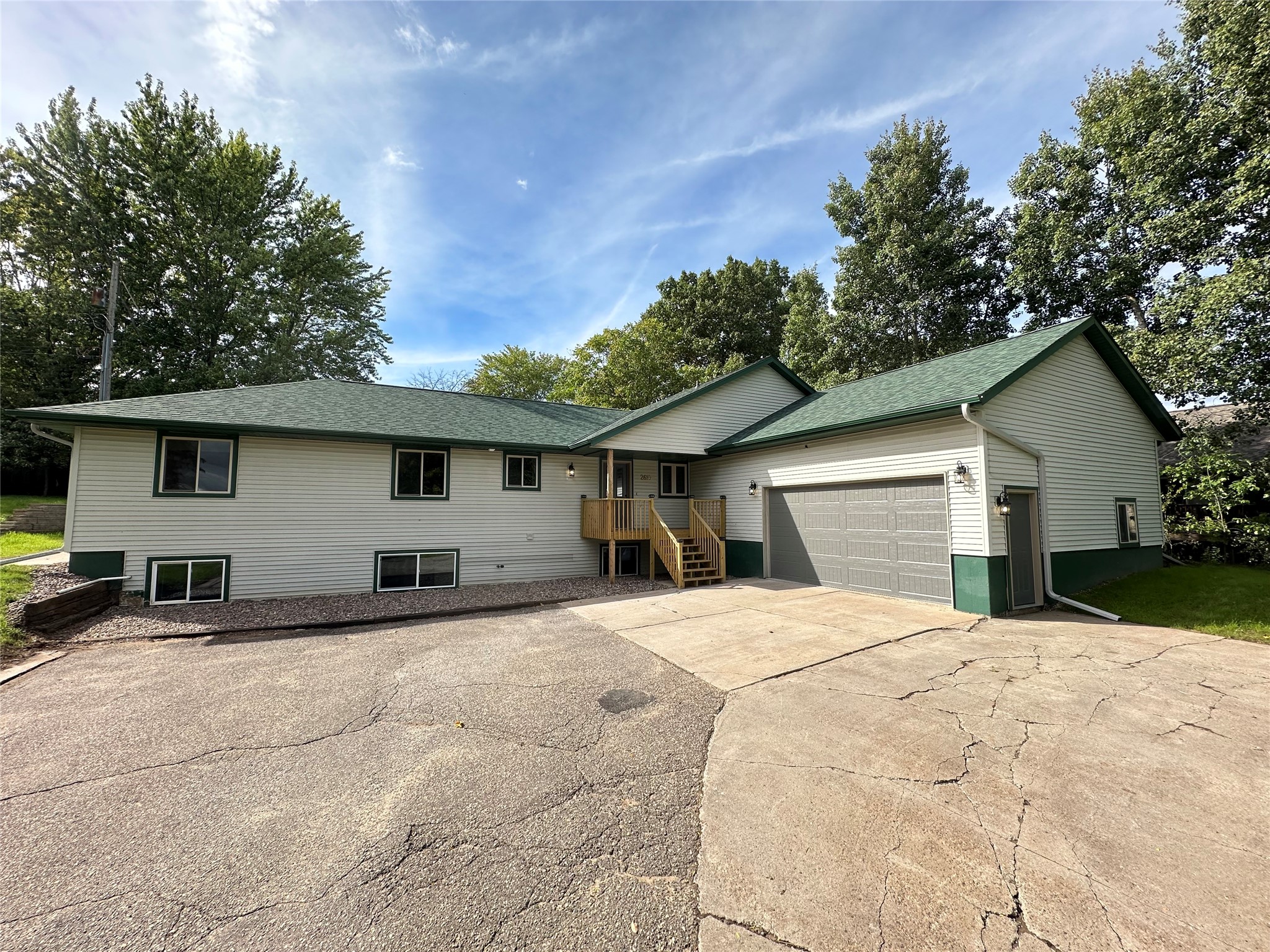 2610 Mont Claire Road Property Photo 1