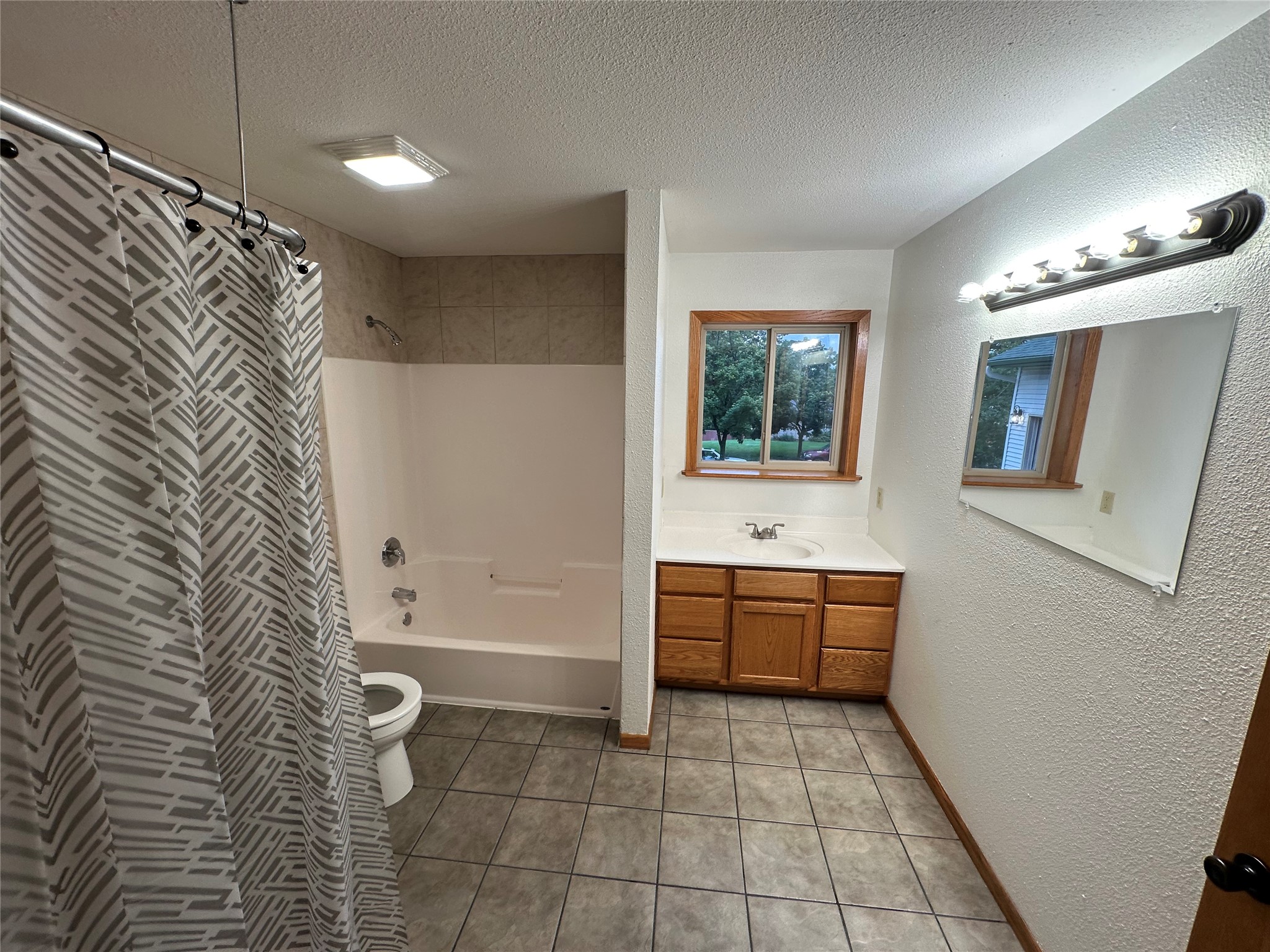 2610 Mont Claire Road Property Photo 10