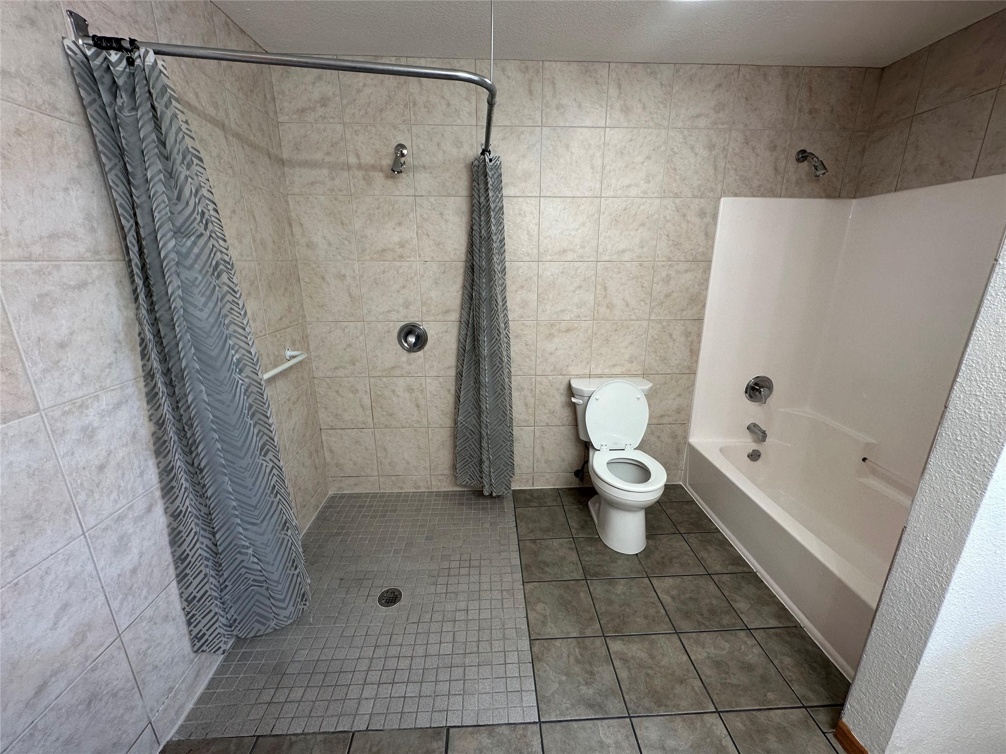 2610 Mont Claire Road Property Photo 11