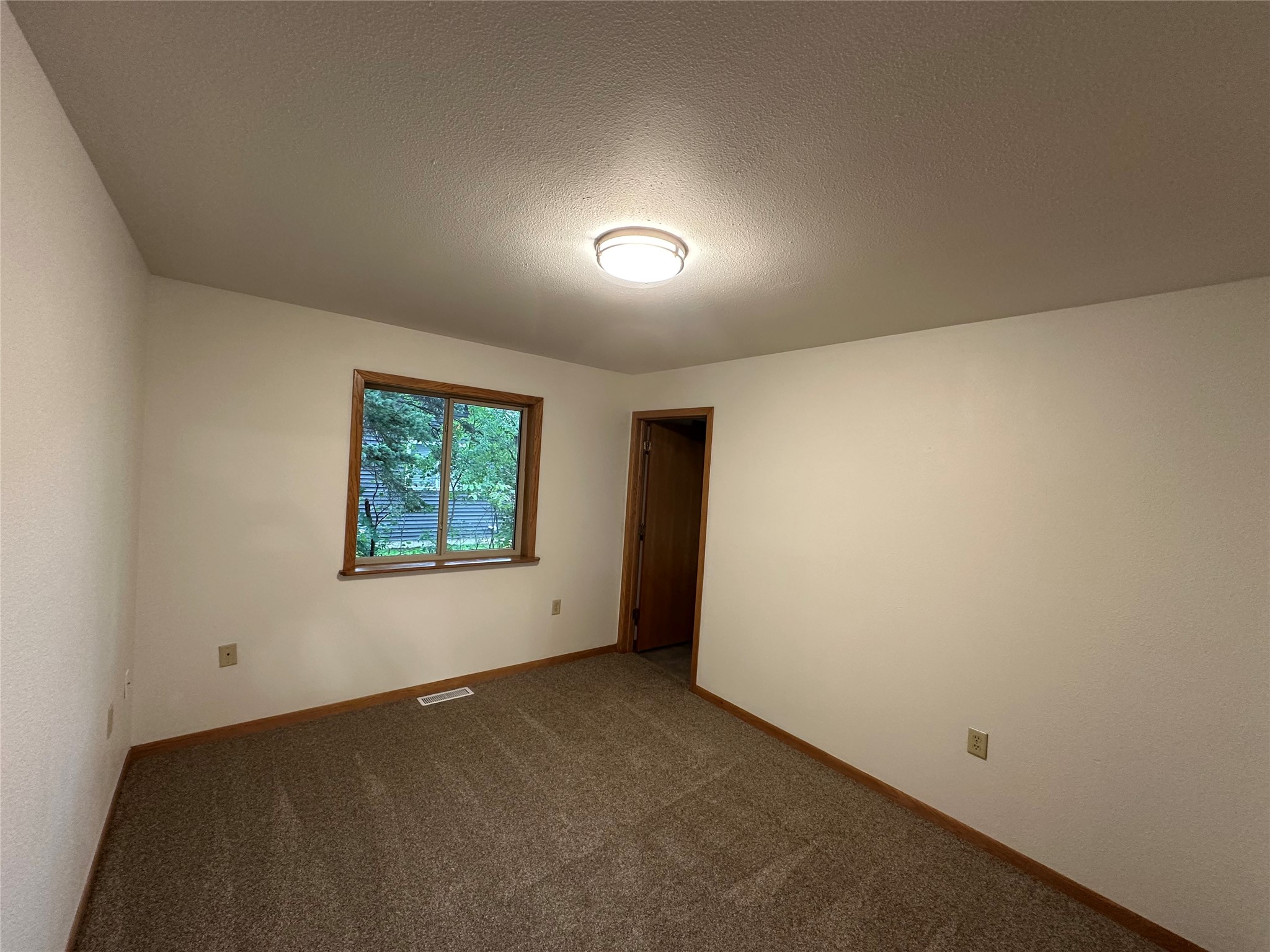 2610 Mont Claire Road Property Photo 15