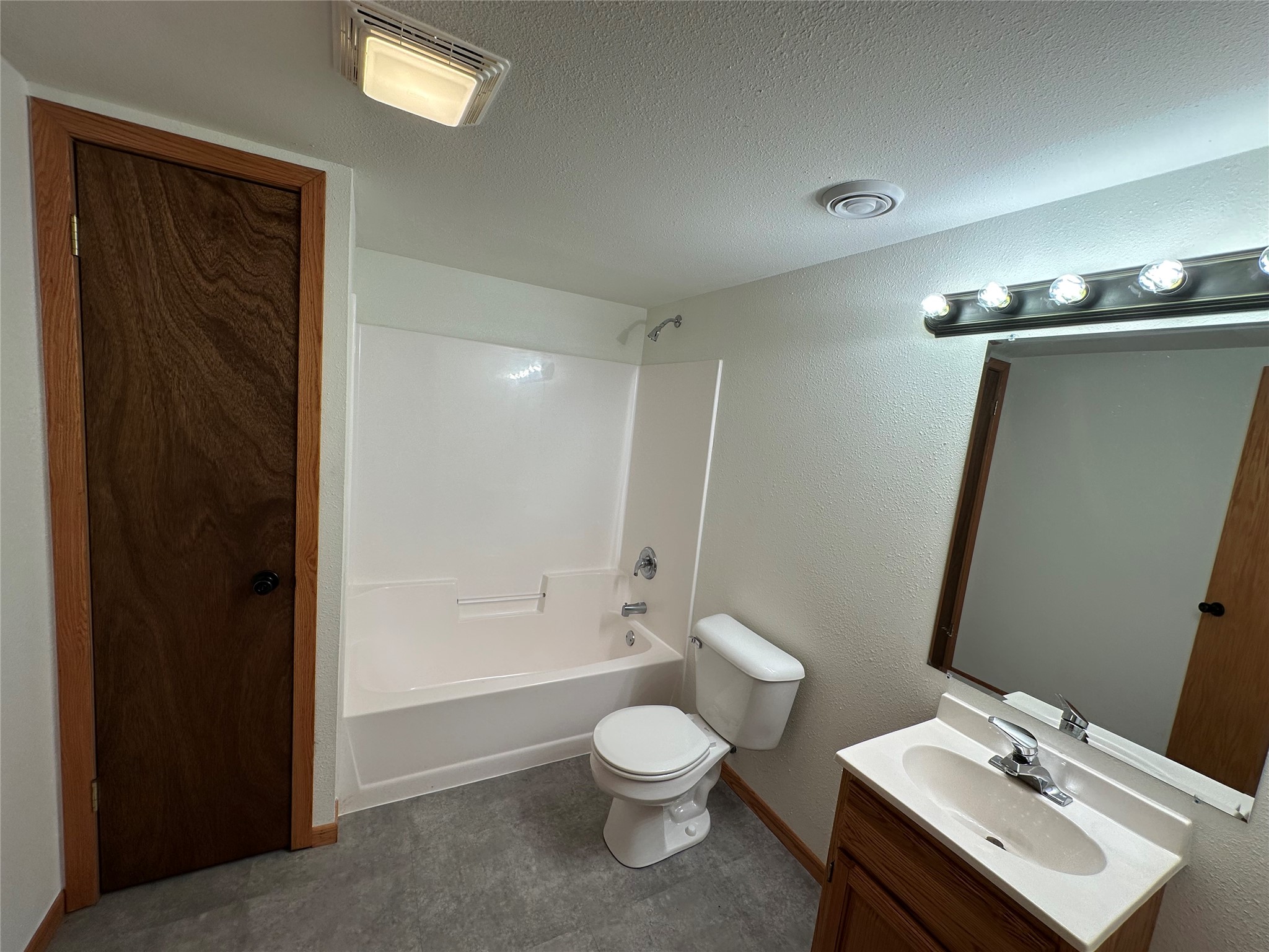 2610 Mont Claire Road Property Photo 42