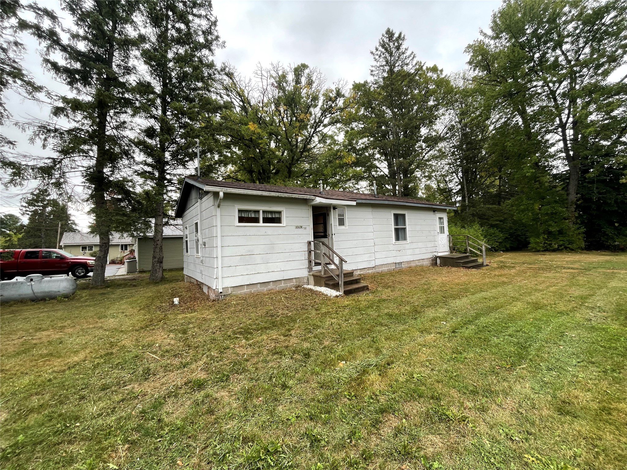 6563 W Railroad Avenue Property Photo 1