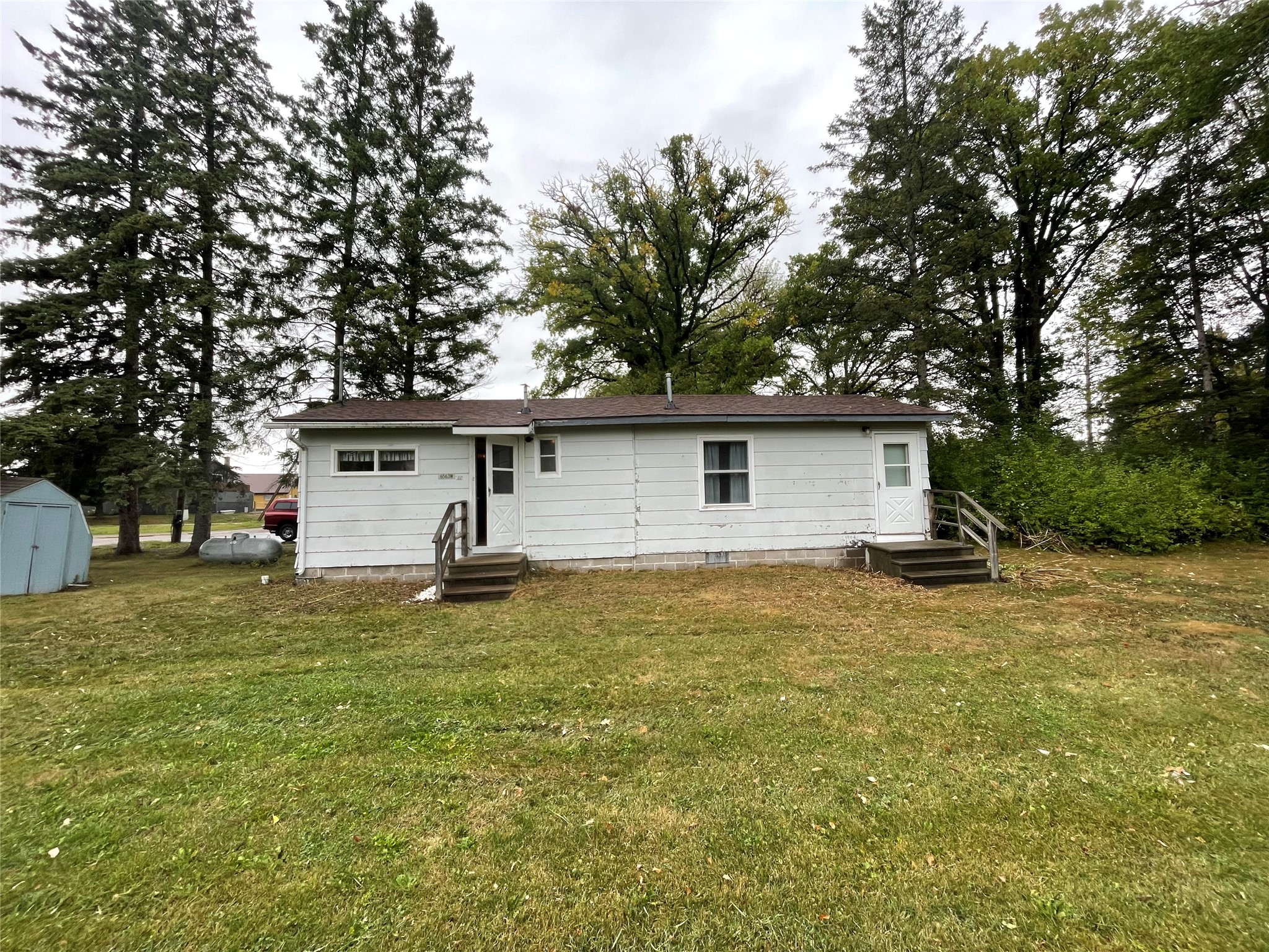 6563 W Railroad Avenue Property Photo 2