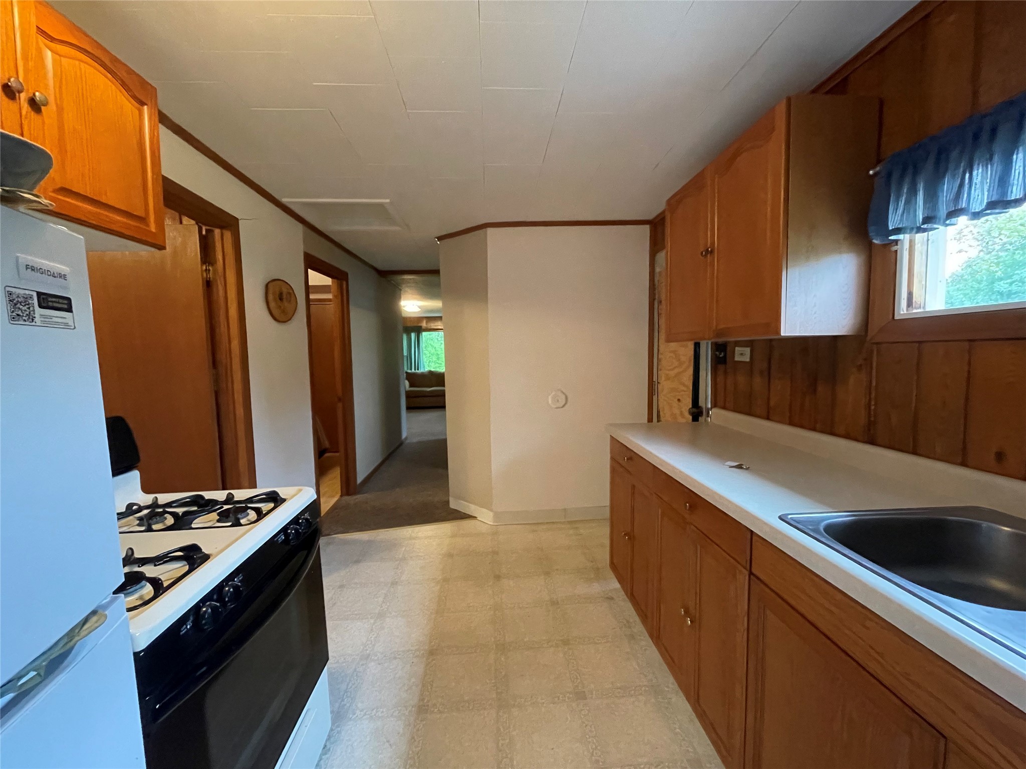 6563 W Railroad Avenue Property Photo 13