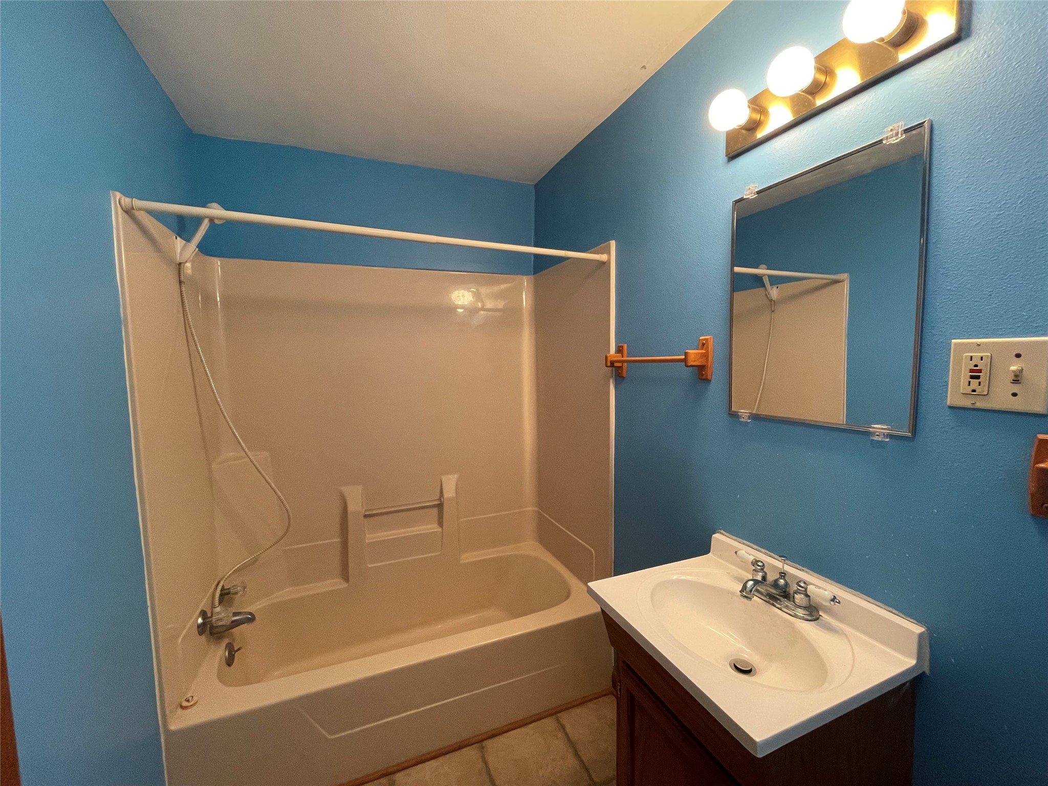 6563 W Railroad Avenue Property Photo 20