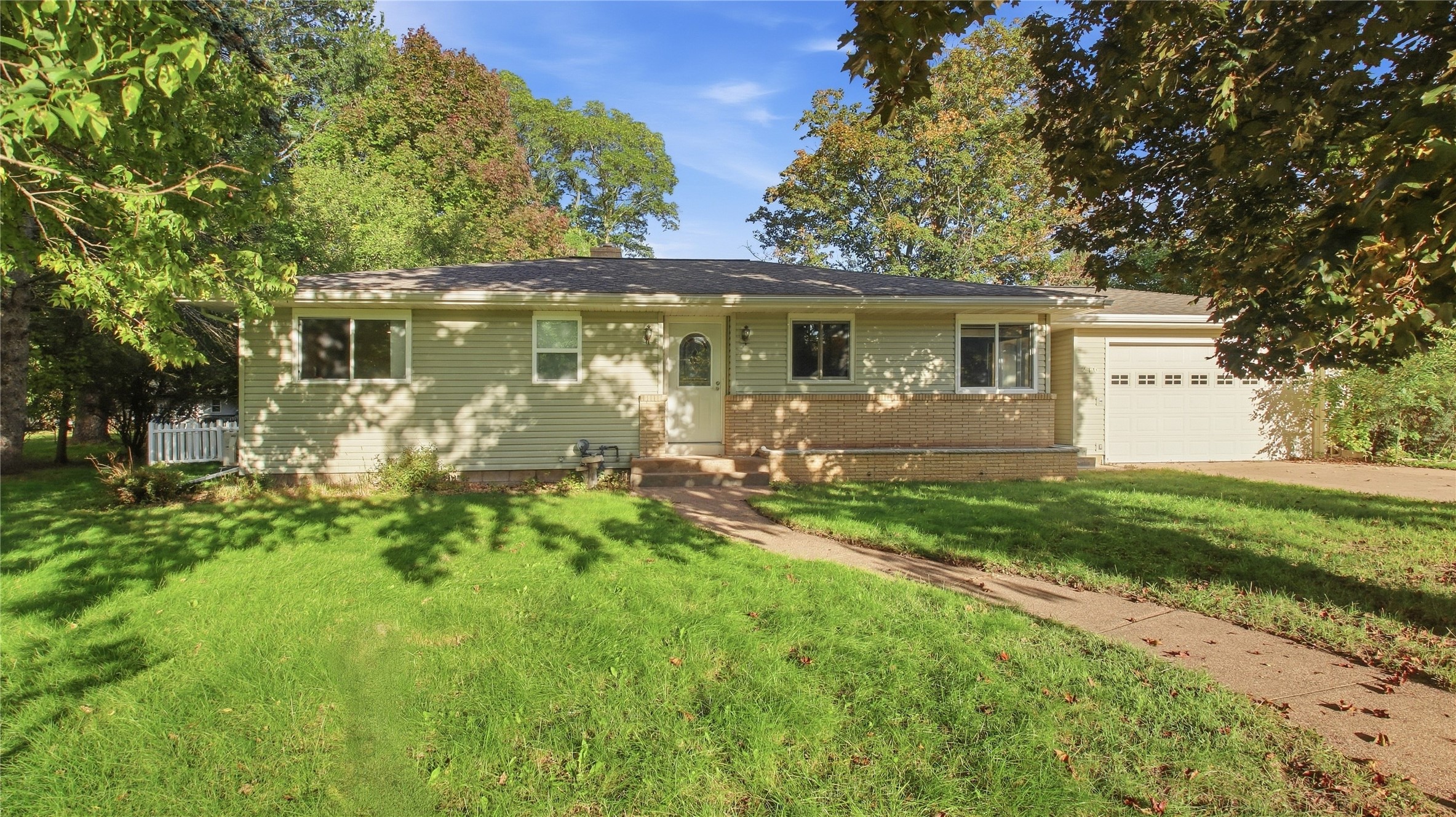216 17th Street Ne Property Photo 1
