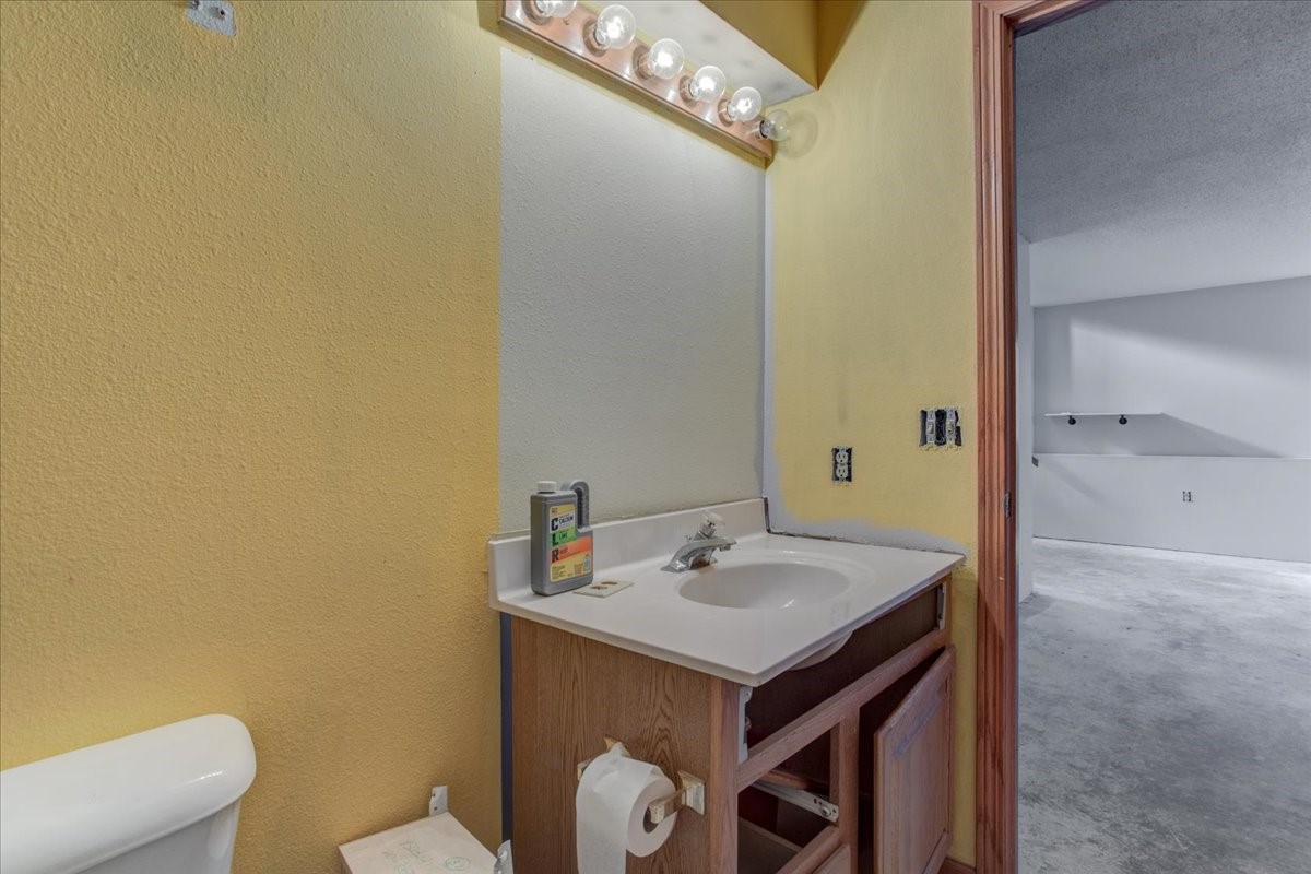 381 Red Cedar Street 1 Property Photo 29