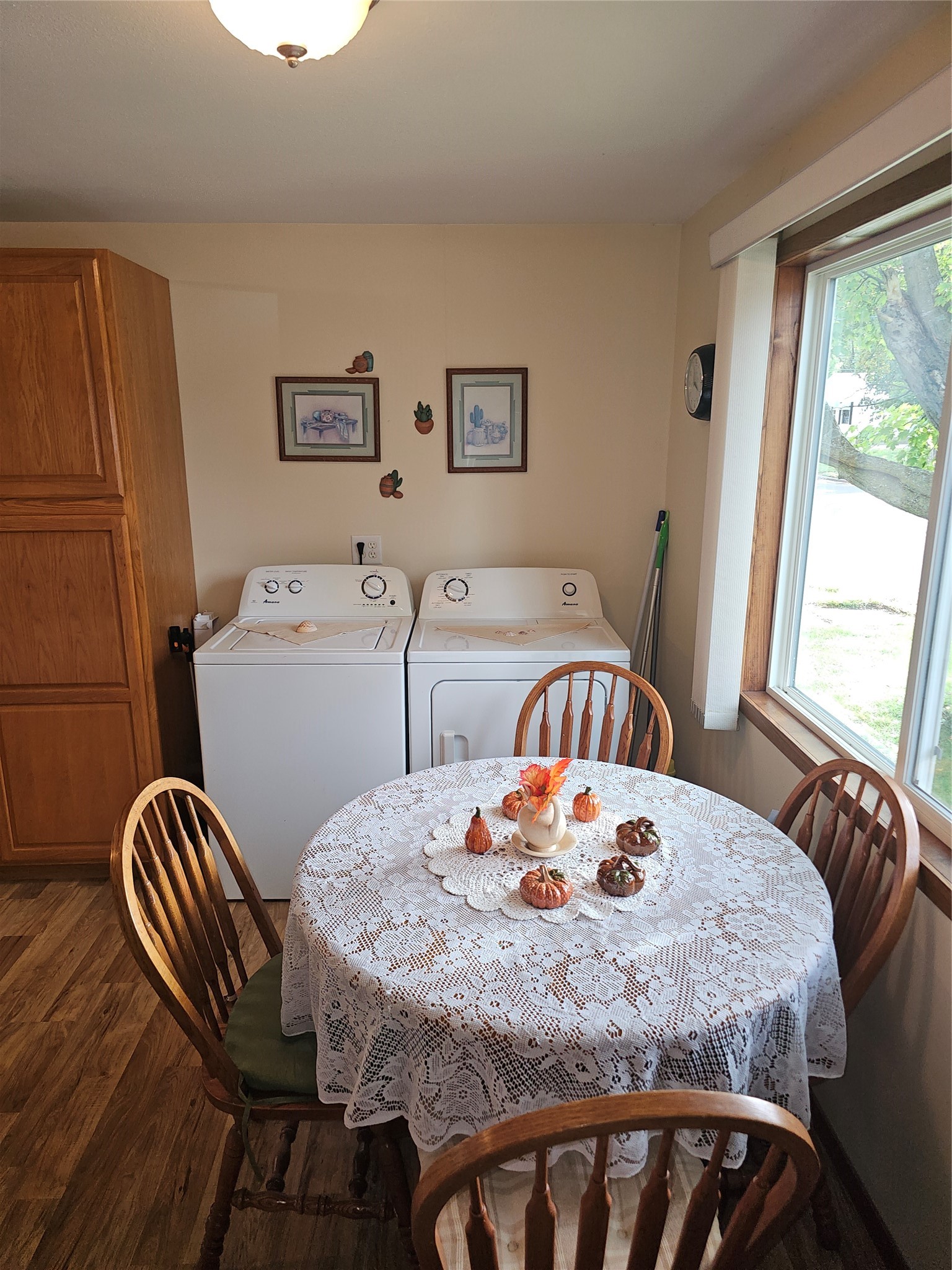 35 W Franklin Avenue Property Photo 6