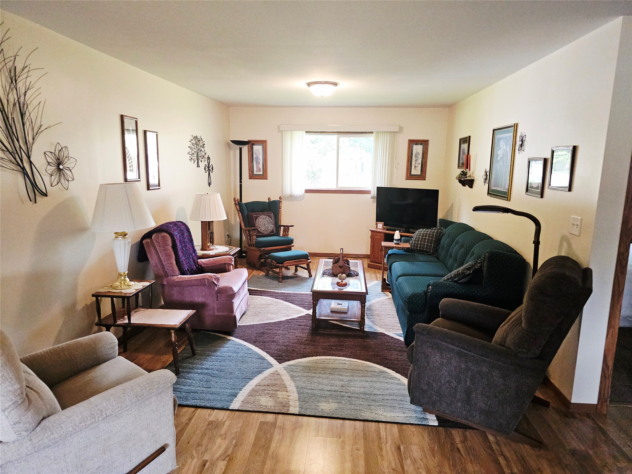 35 W Franklin Avenue Property Photo 9