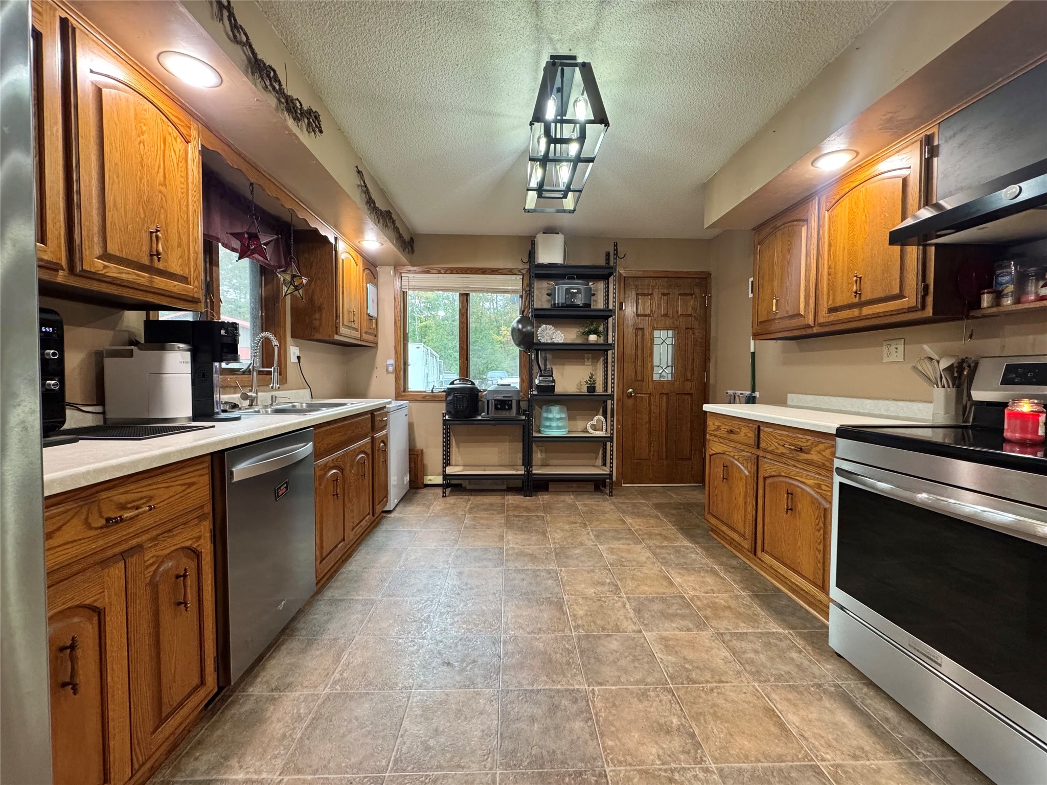 5063 W Tower Road Property Photo 5