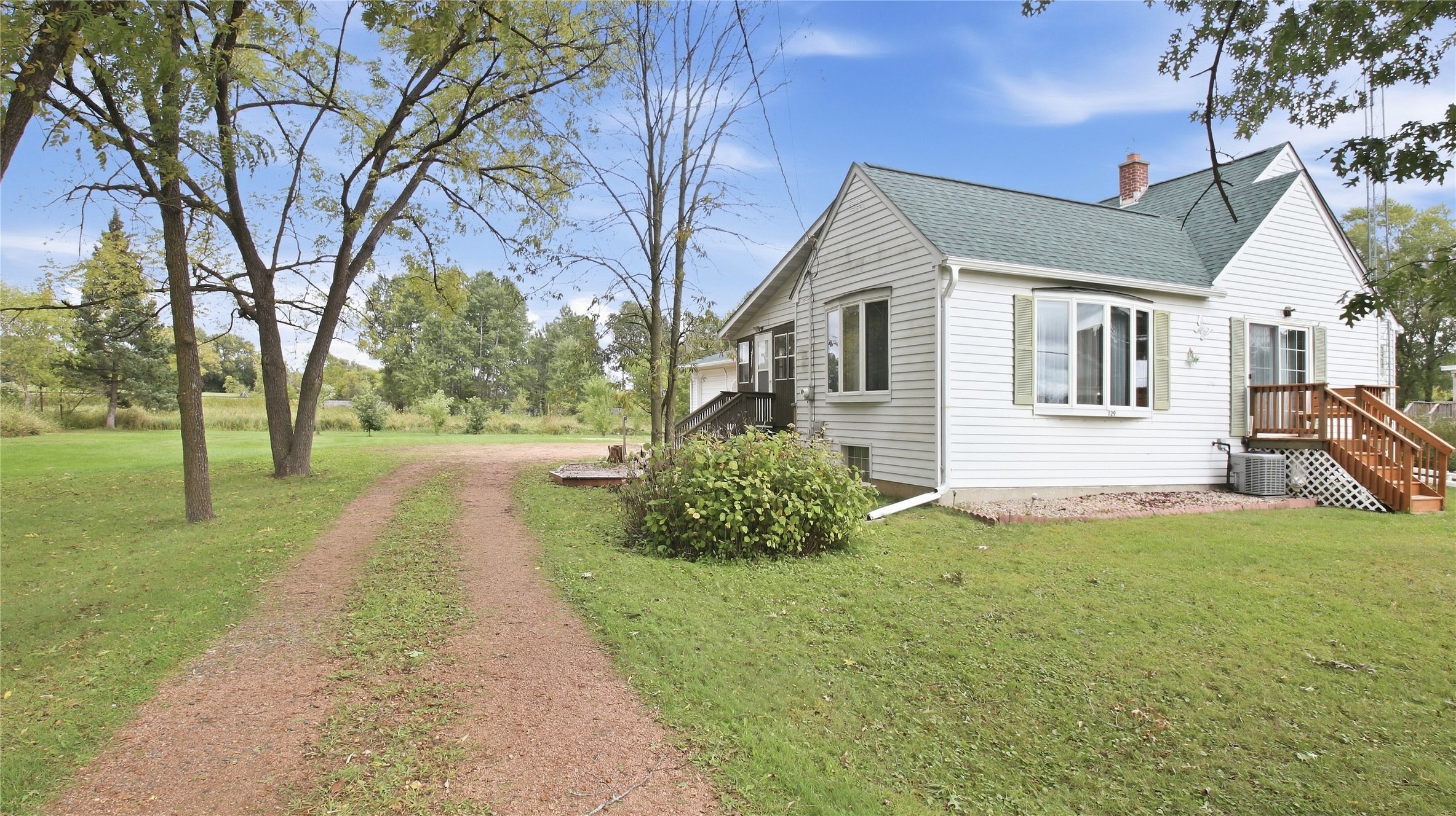 529 W Maple Street Property Photo 2
